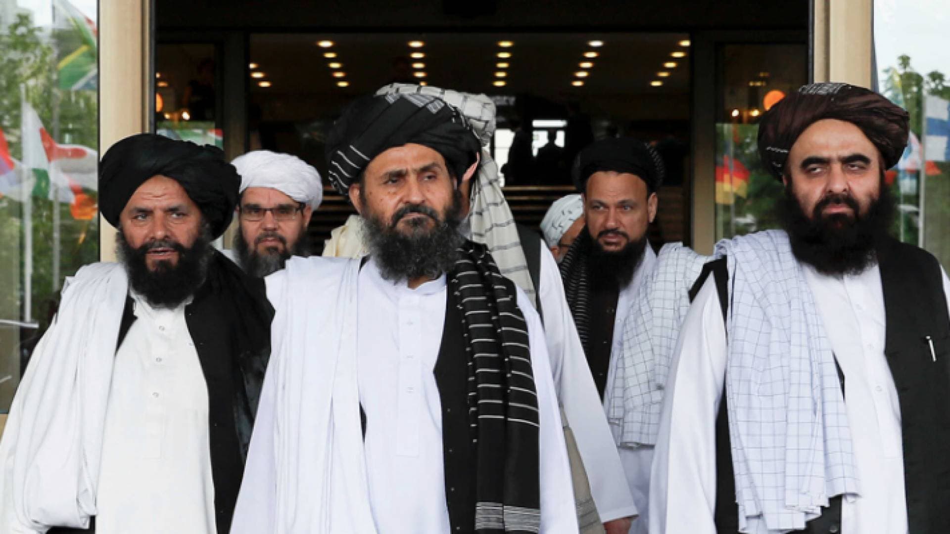 حركة طالبان تلتقي مسؤولين سابقين كبارا في أفغانستان