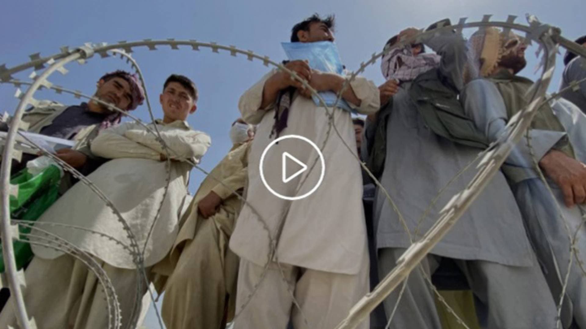 آلاف العالقين بمطار كابل.. خطاب مرتقب لبايدن وحلف الأطلسي يتعهد بتسريع إجلاء الأجانب والمتعاونين الأفغان