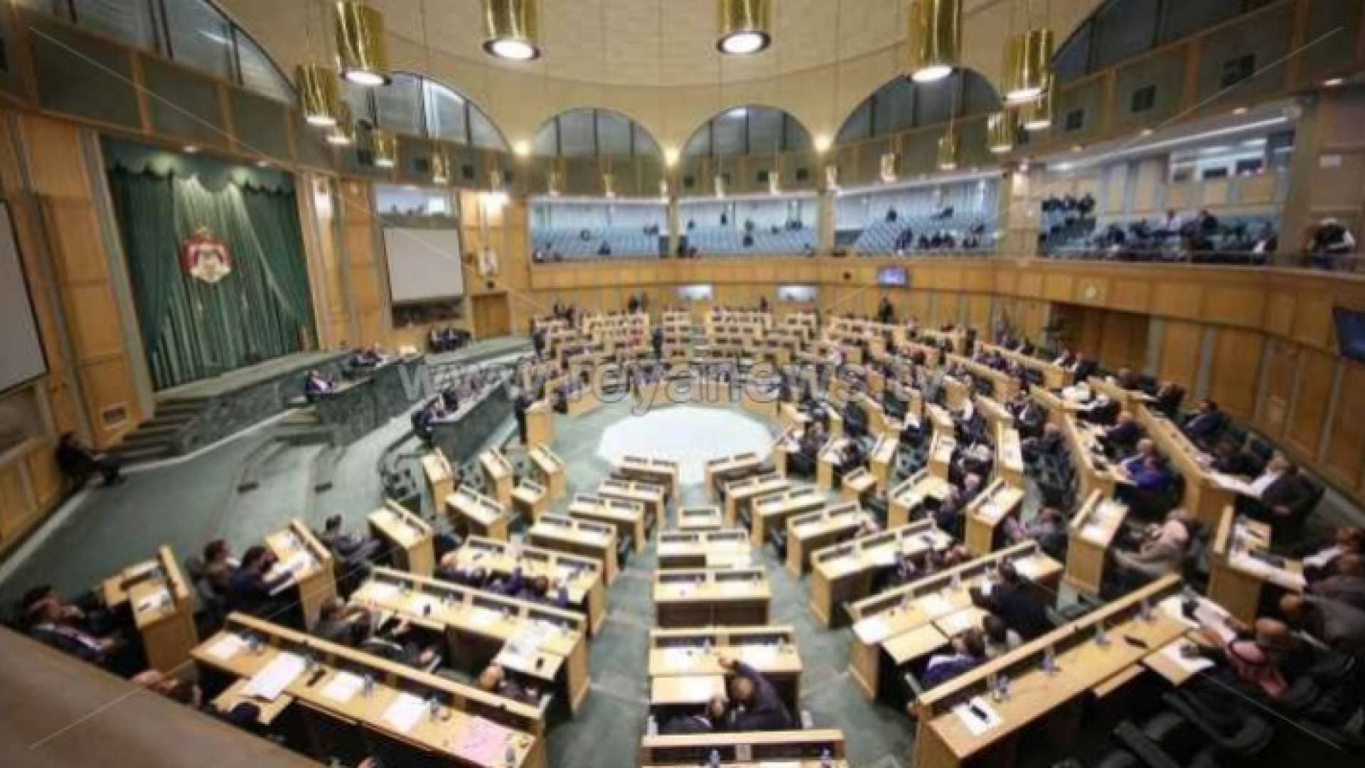 النواب يقر عددا من مواد مشروع قانون البلديات واللامركزية