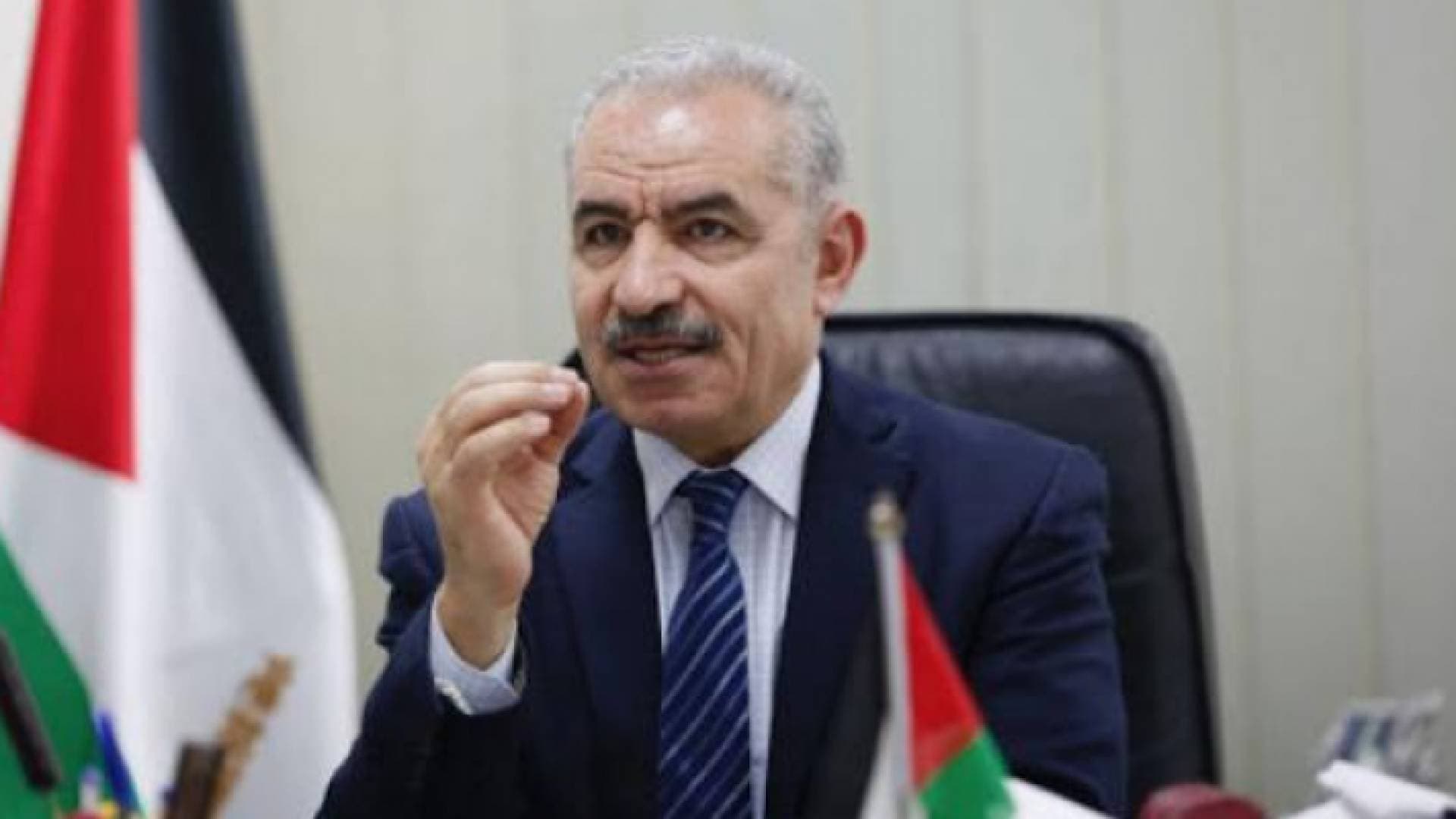 الحكومة الفلسطينية: إجازة من دون راتب للموظفين غير المطعمين