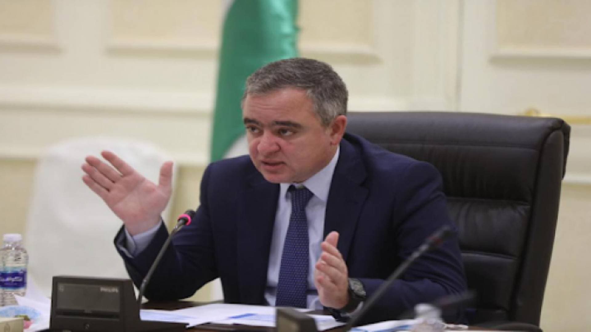 وزير الشباب: سندرس وجود لجنة مؤقتة في النادي الفيصلي