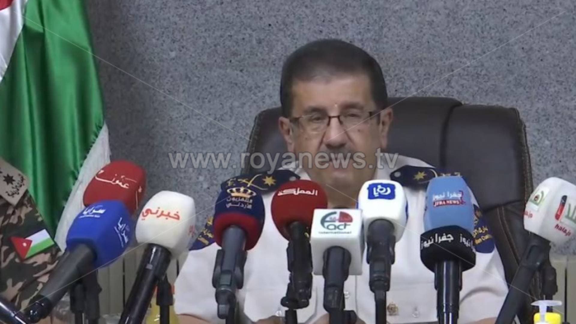 الجمارك تكشف تفاصيل ضبط خط إنتاج سجائر مخالف للقانون - فيديو