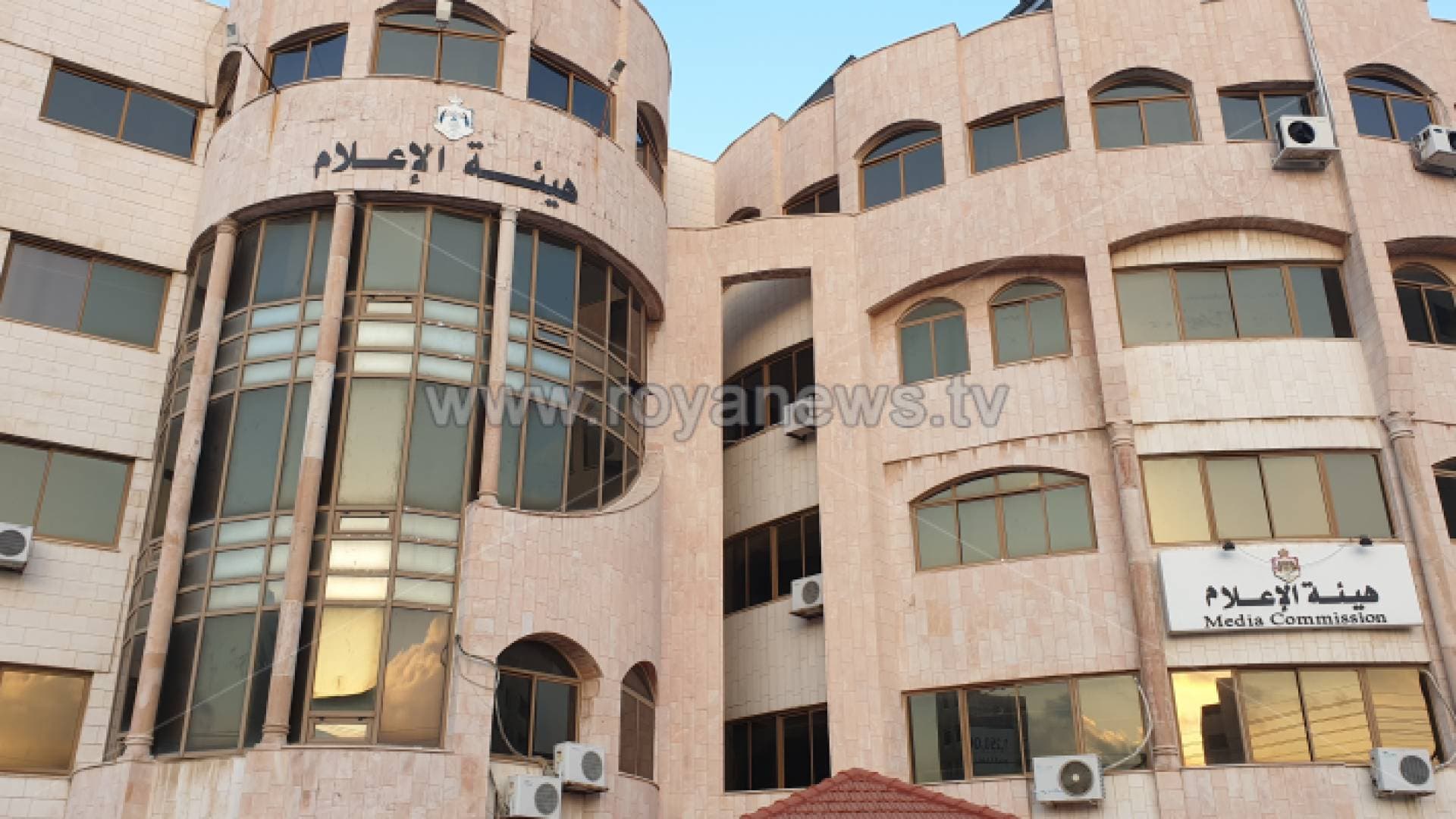 ردود الفعل تتوالى.. سكجها يكتب: حرية الإعلام والعنزة التي لن تطير!