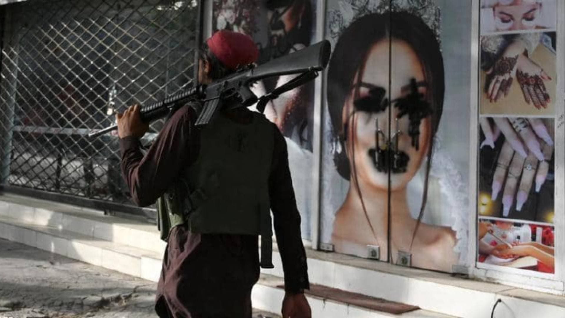طالبان تعقد أول لقاء مع وفد فرنسي في قطر