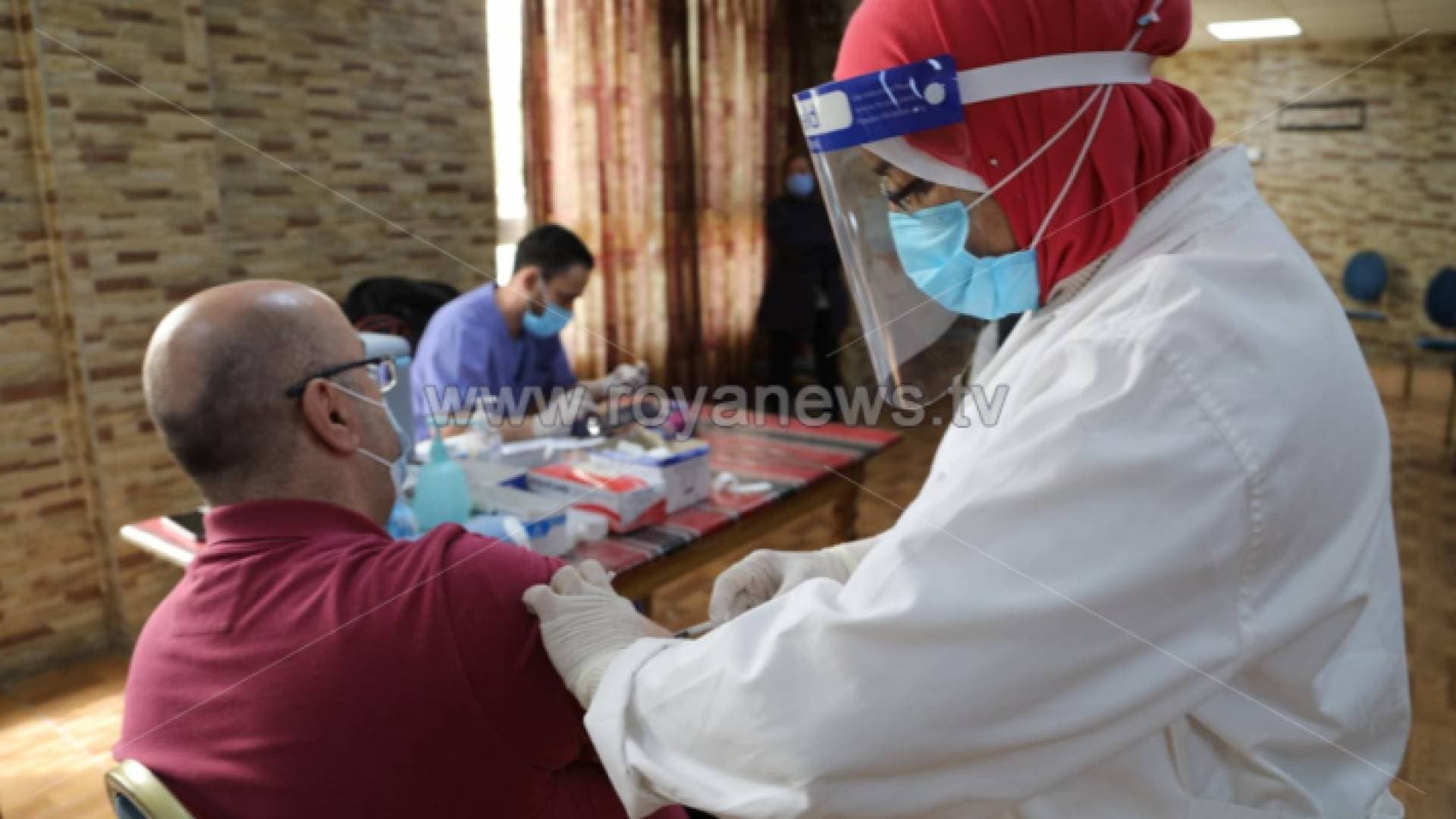 مراكز التطعيم ضد كورونا في الأردن ليوم الجمعة.. أسماء