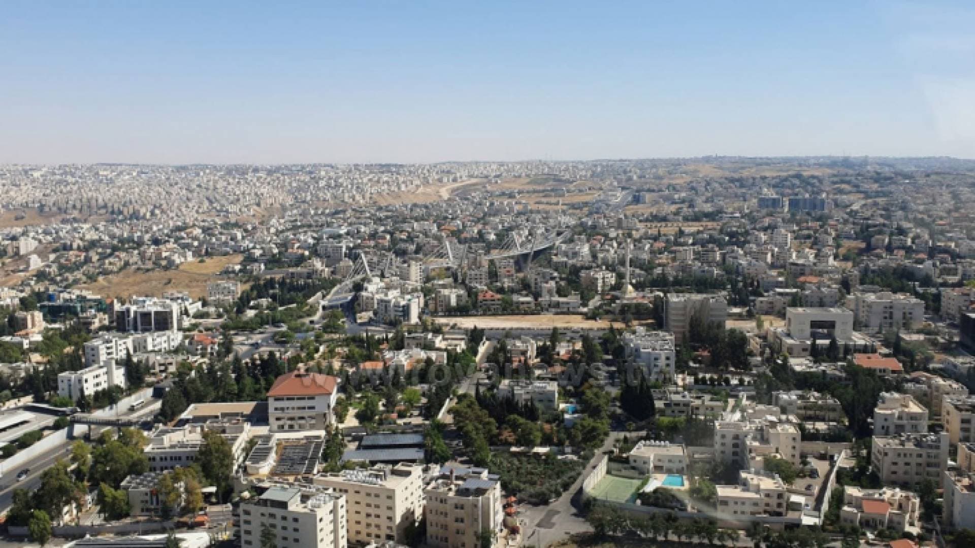 الأعلى هذا الشهر.. عمان تسجل درجة حرارة تقارب ٤٠ درجة مئوية الخميس
