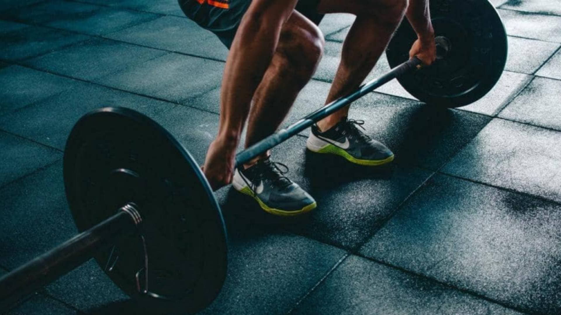 لتجنب التجاعيد وعلامات الشيخوخة.. ٣ تمارين مهمة لكل رجل