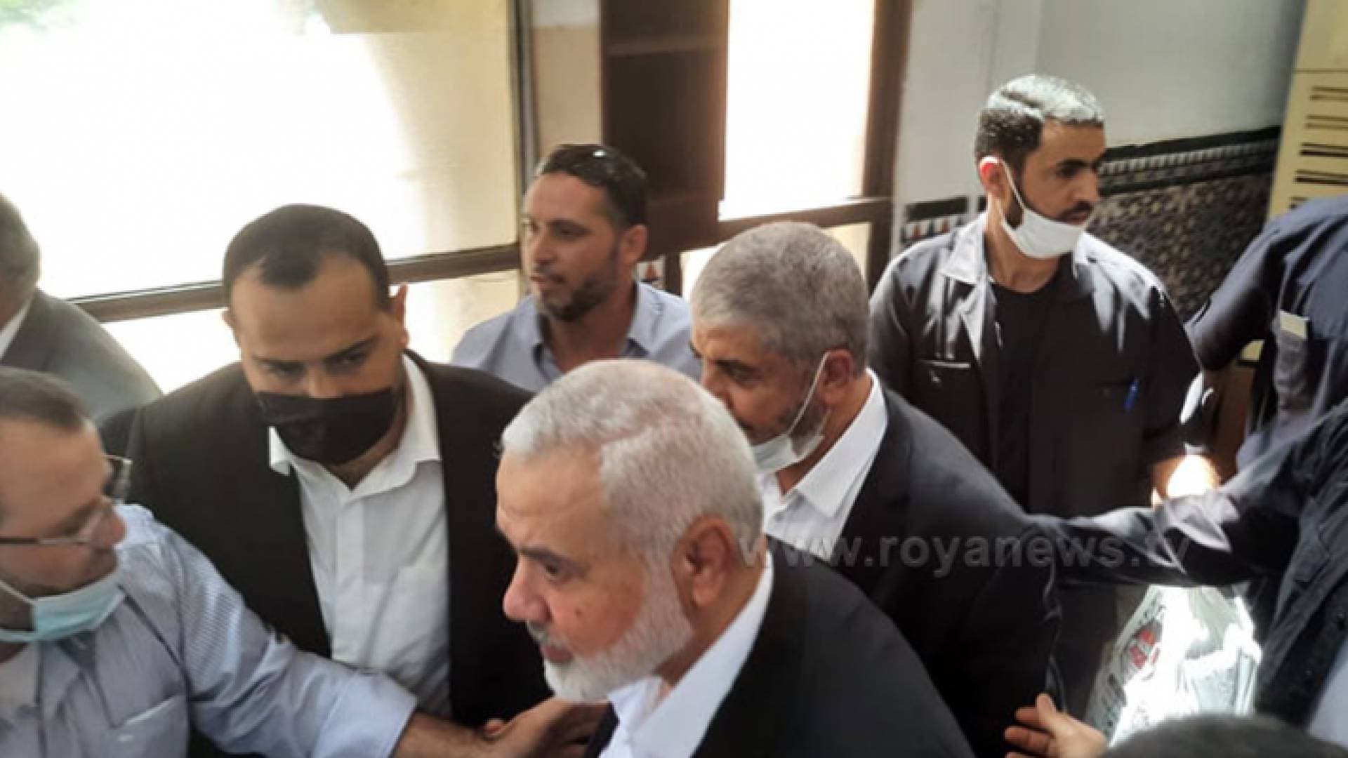 بالفيديو والصور.. هنية ومشعل يشاركان في تشييع جثمان غوشة في الأردن