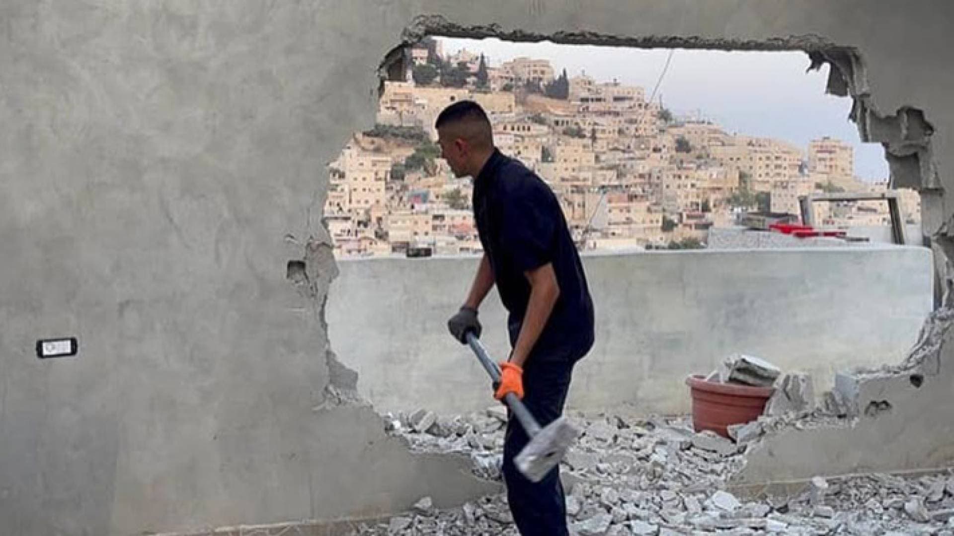 فلسطين.. إصابات واعتقالات وهدم وهجوم للمستوطنين