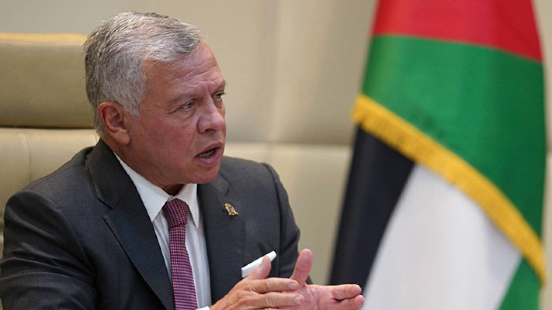الملك يوجه الحكومة لاتخاذ إجراءات سريعة ليلمس المواطن أثرها