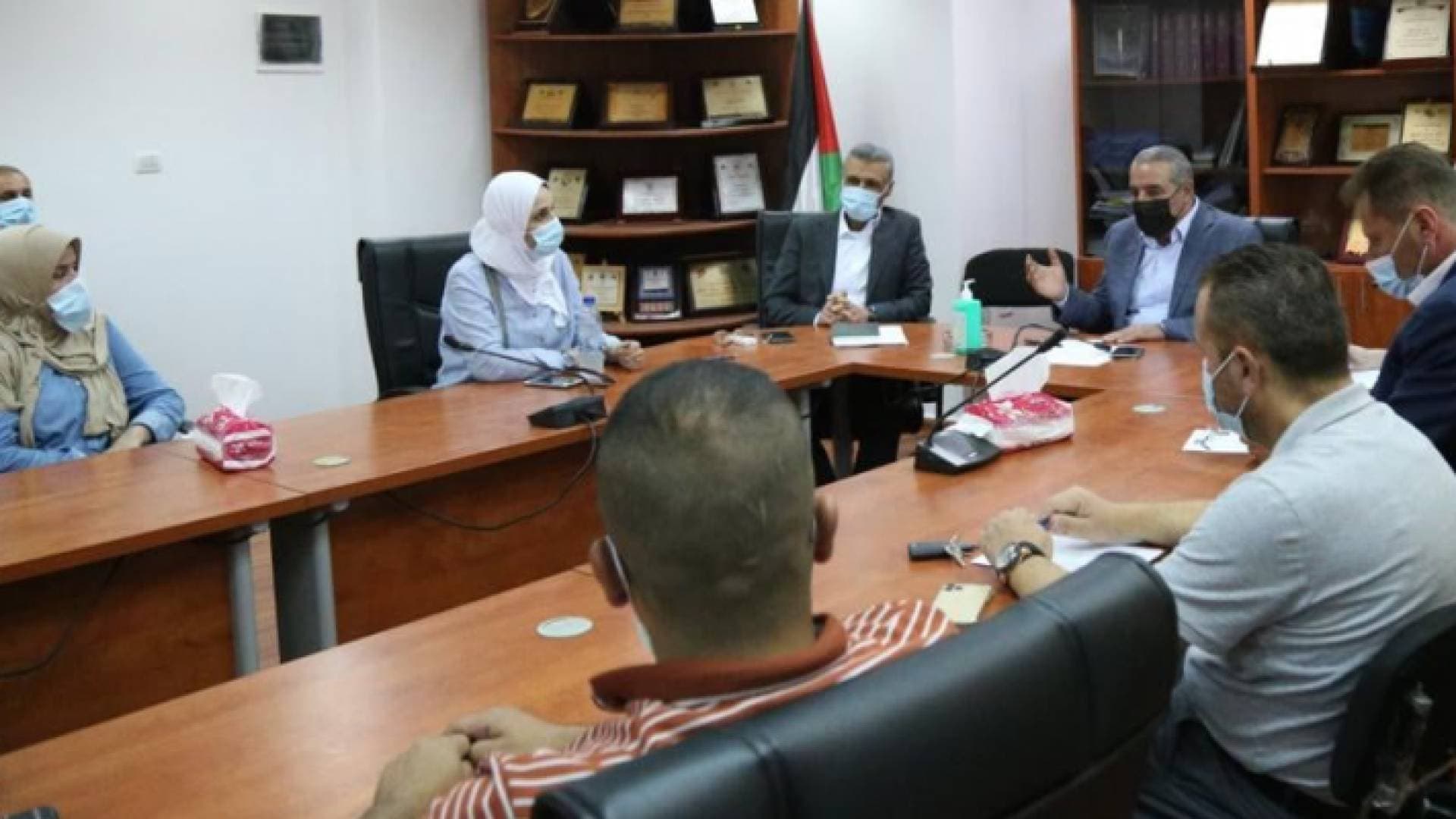 مسؤول فلسطيني يعلن عن انفراجة قريبة لطالبي "لم الشمل"