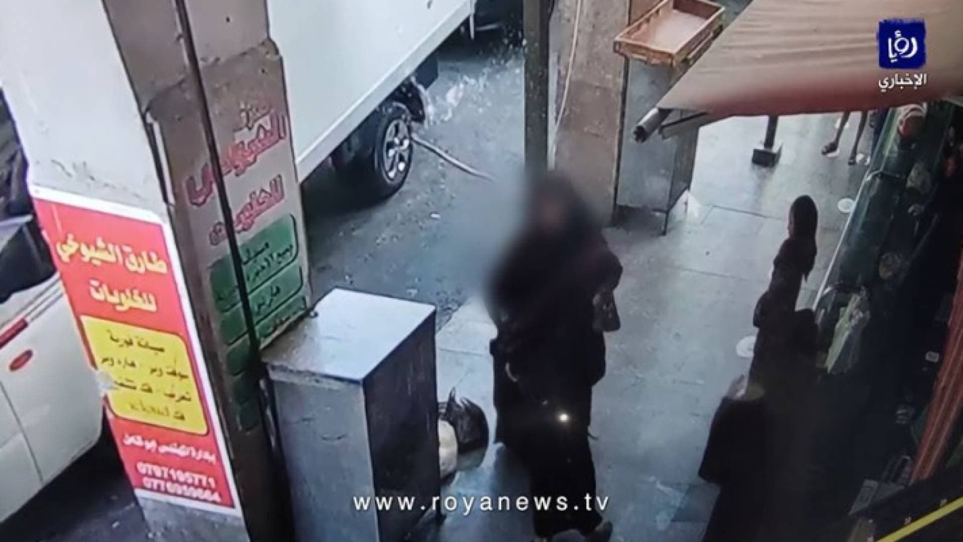 بالفيديو.. متسولون يعتدون على المواطنين.. وهذا ما حصل في وسط البلد بعمان