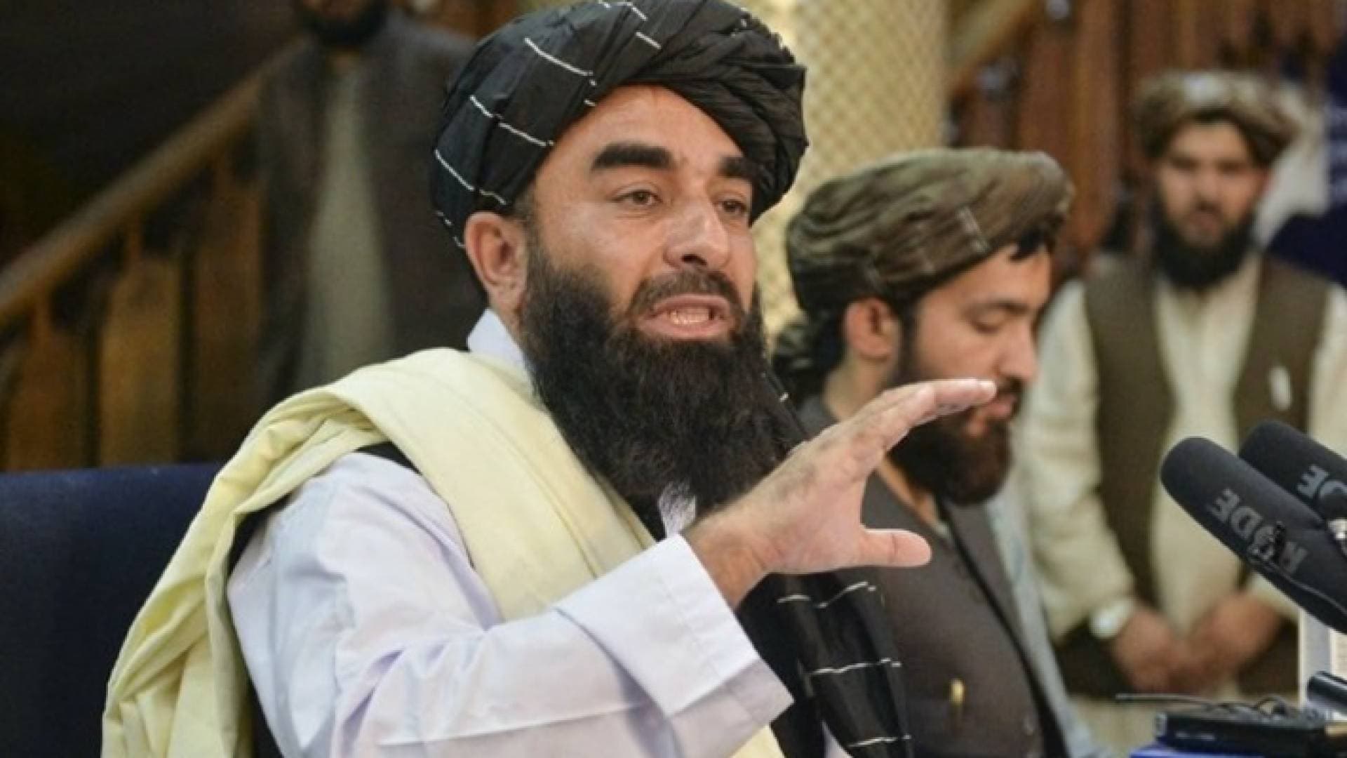ناطق باسم طالبان: "الهزيمة الأمريكية درس كبير لغزاة آخرين"