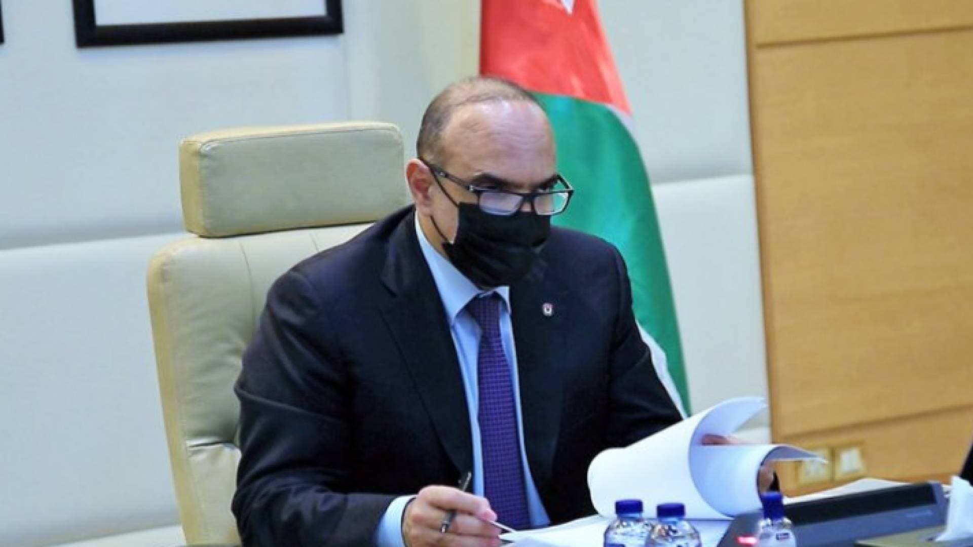 الخصاونة يصدر أمر الدفاع رقم ٣٤