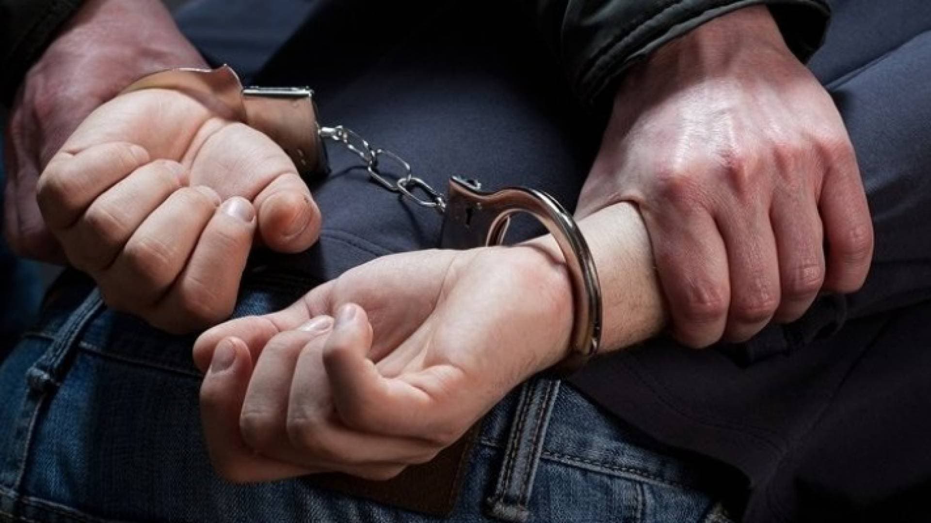جريمة قتل في عمان والقبض على المشتبه به - فيديو