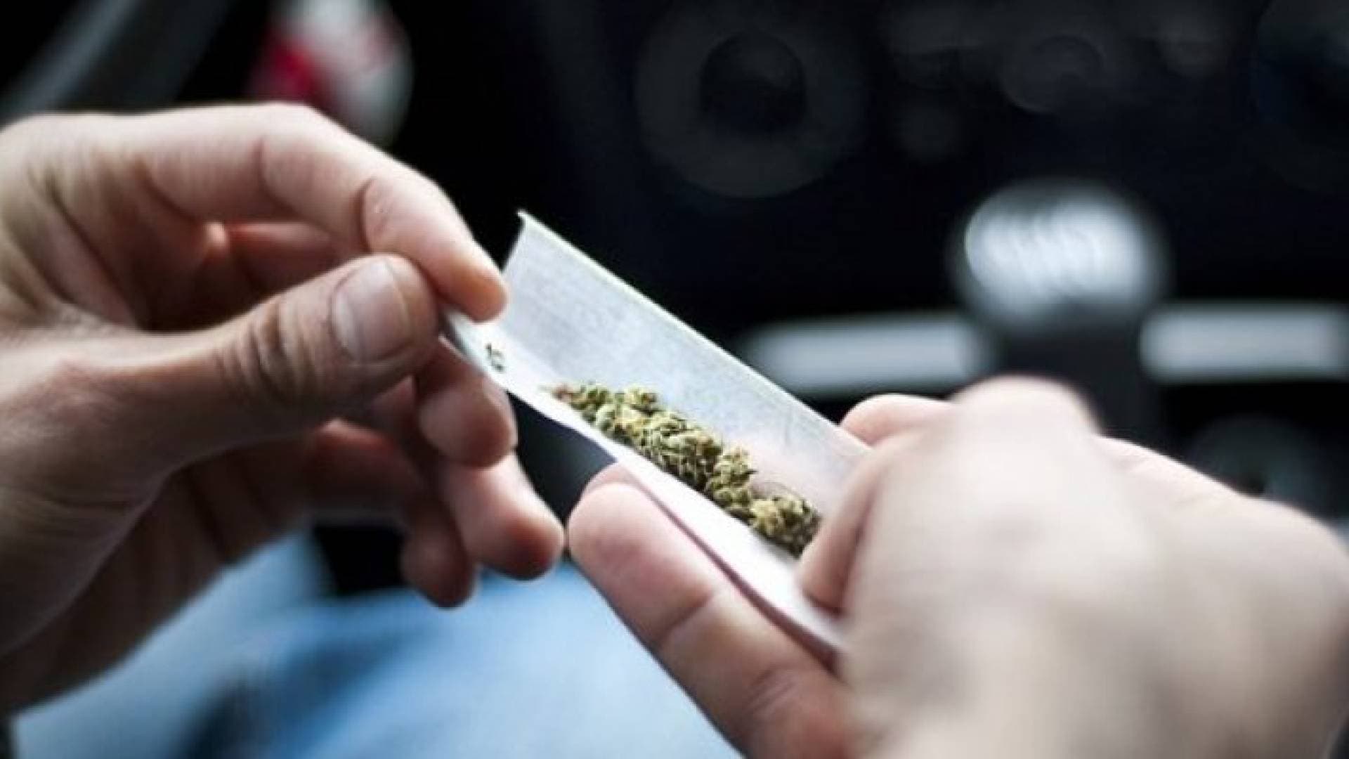 الأعيان: عدم تسجيل قيد أو سابقة بقانون المخدرات يتعلق بالتعاطي فقط