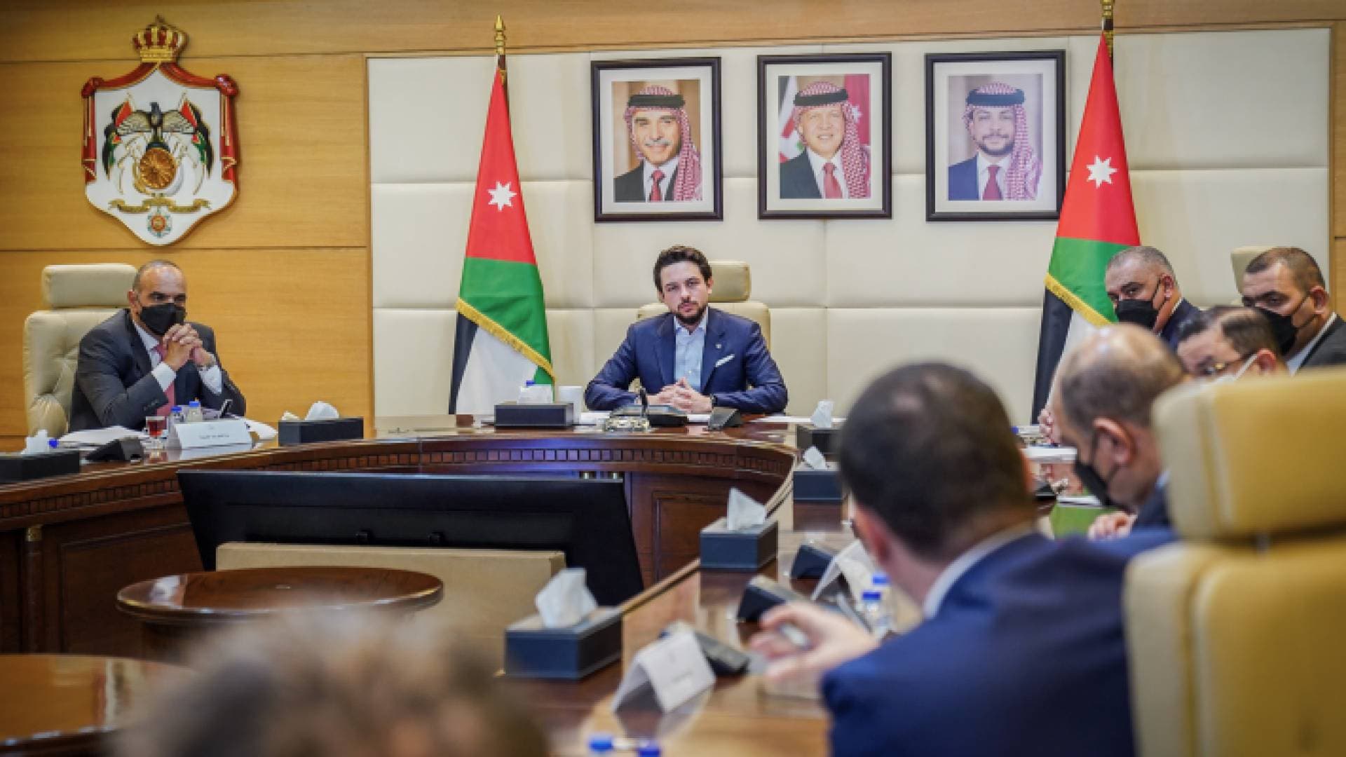 ولي العهد يطلع على آليات تنفيذ برنامج أولويات عمل الحكومة الاقتصادي
