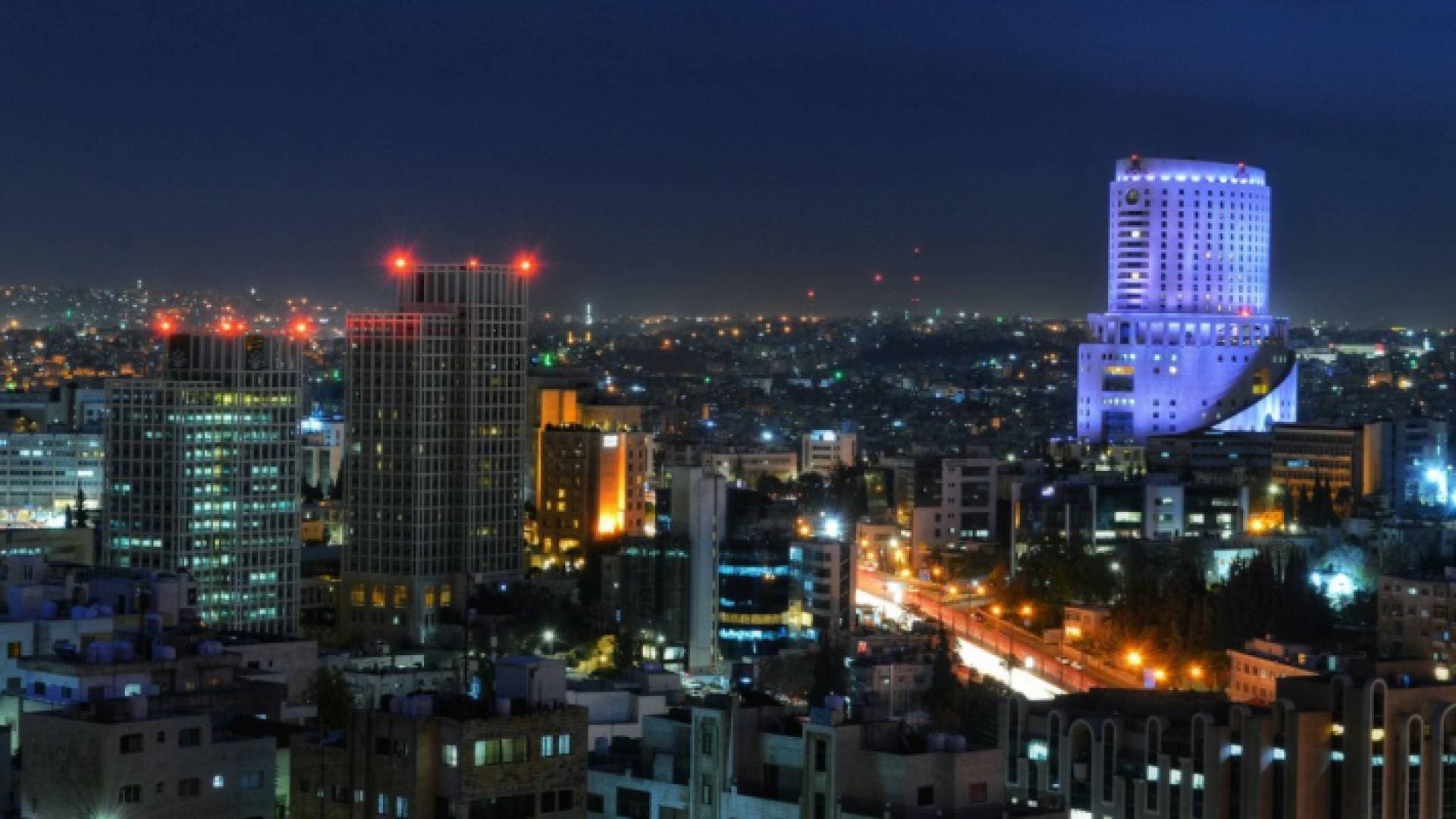الليالي الباردة نسبيا والضبابية تعود إلى الأردن