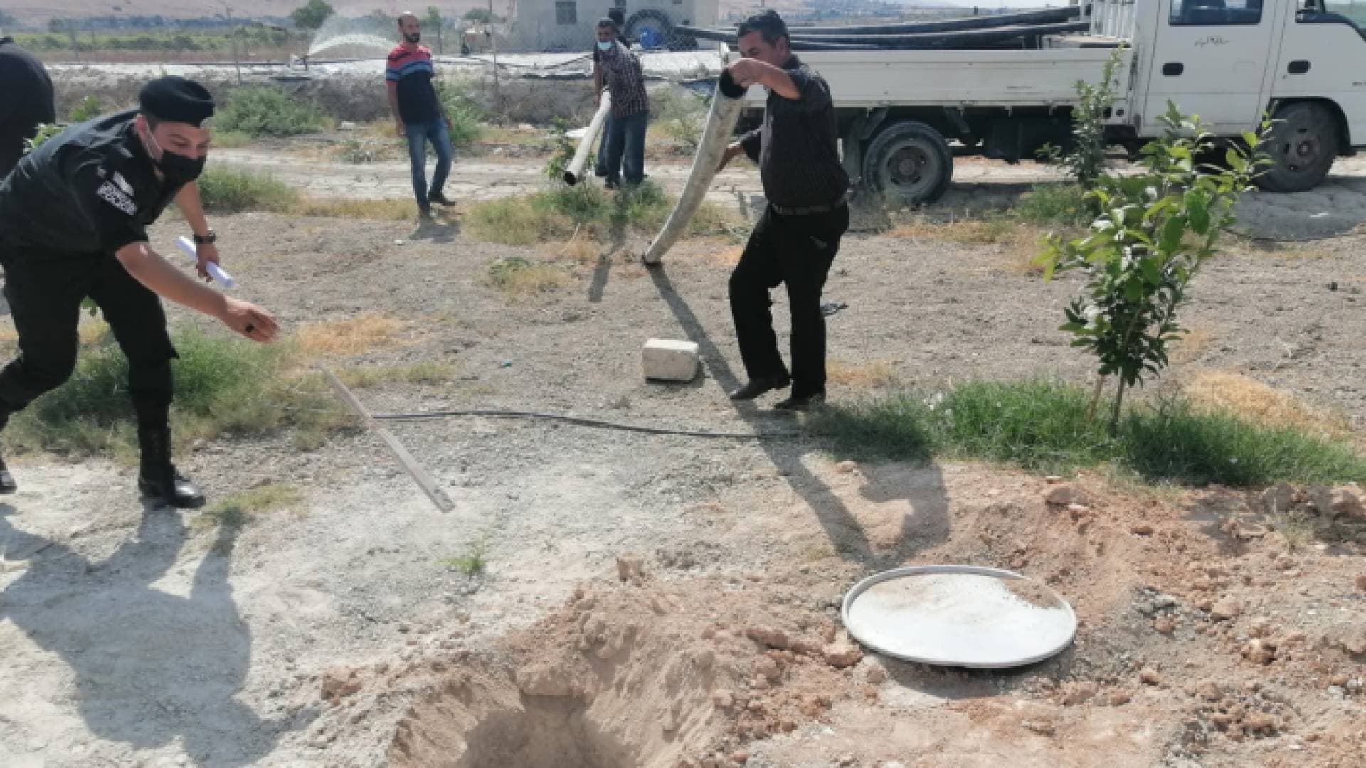 ضبط اعتداءات جديدة على المياه في الأغوار والجيزة - صور
