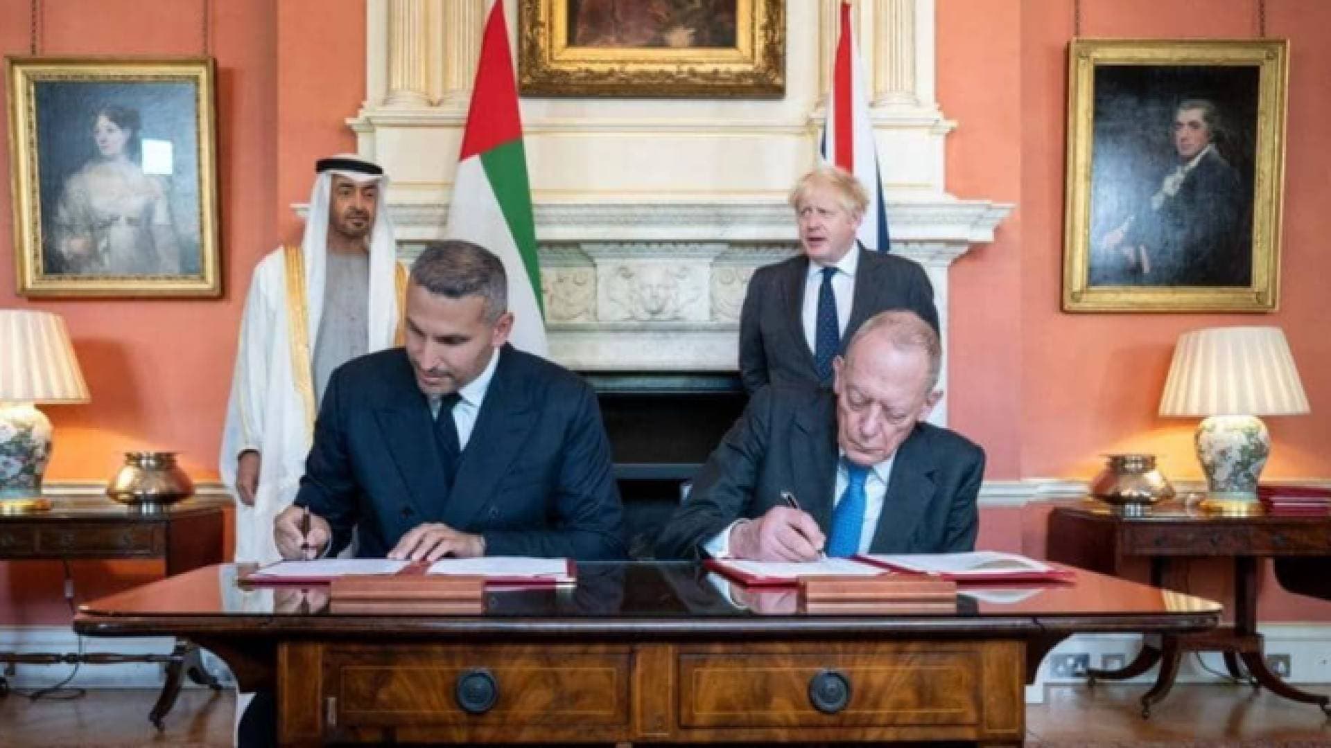 الإمارات تستثمر ١٠ مليارات جنيه إسترليني في بريطانيا