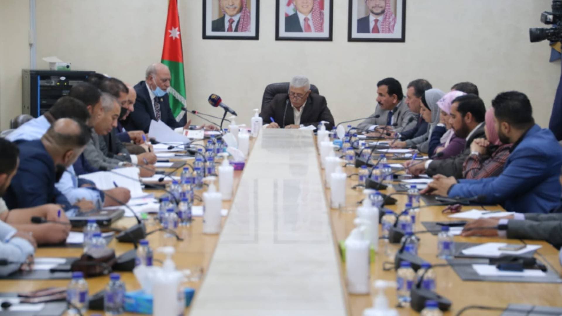 الإدارية النيابية تدعو لرفع العلاوة الفنية للمهن الطبية المساندة والمحاسبين والإداريين