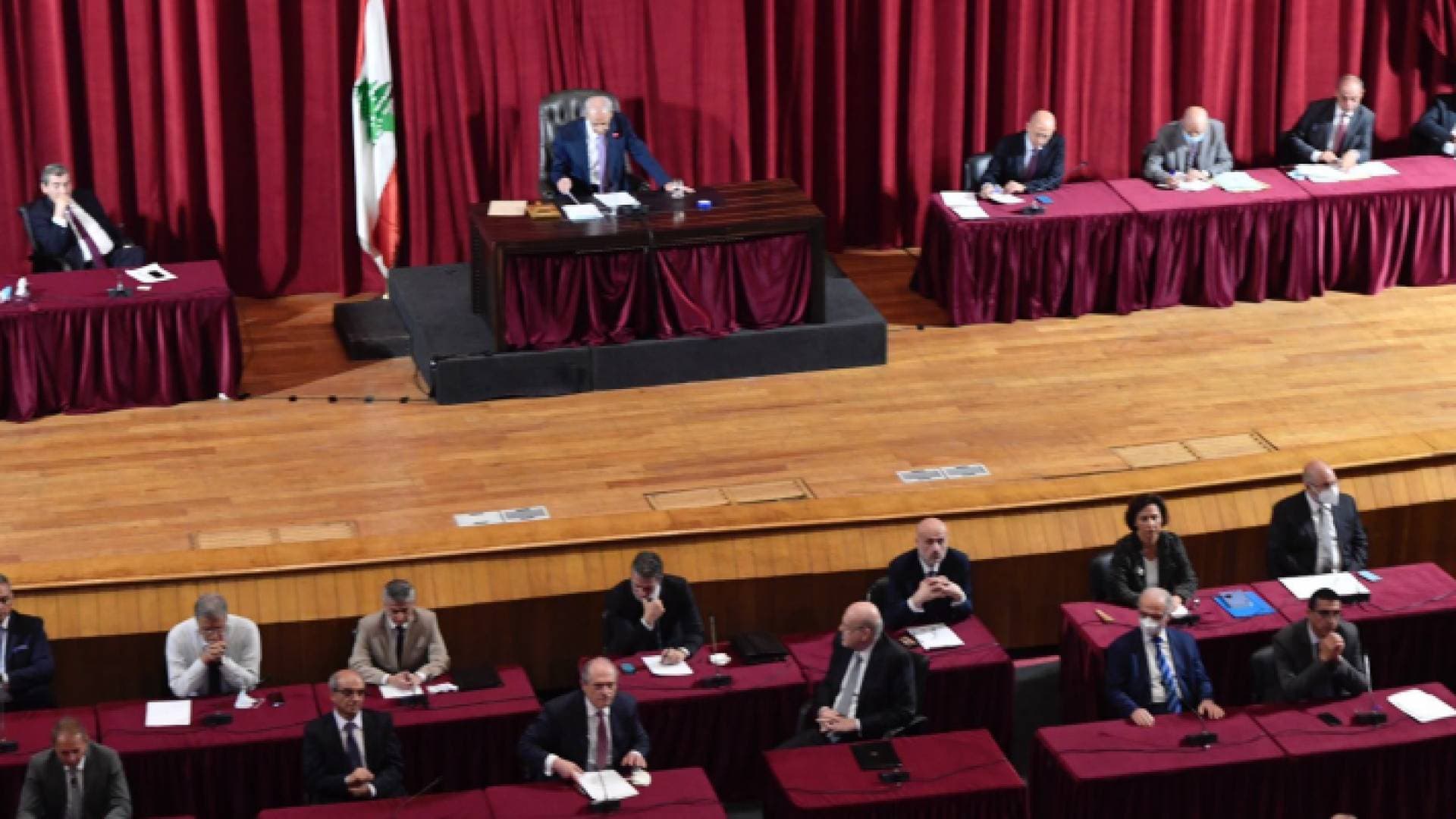 بري يطلب من ميقاتي اختصار كلمته: لسنا متأكدين من استمرارية التيار الكهربائي