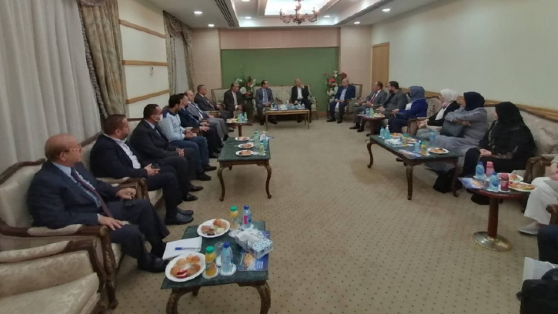 الوفد البرلماني يدعو لدى لقائه رئيس "نايلسات" إلى أهمية تبادل الخبرات الإعلامية العربية