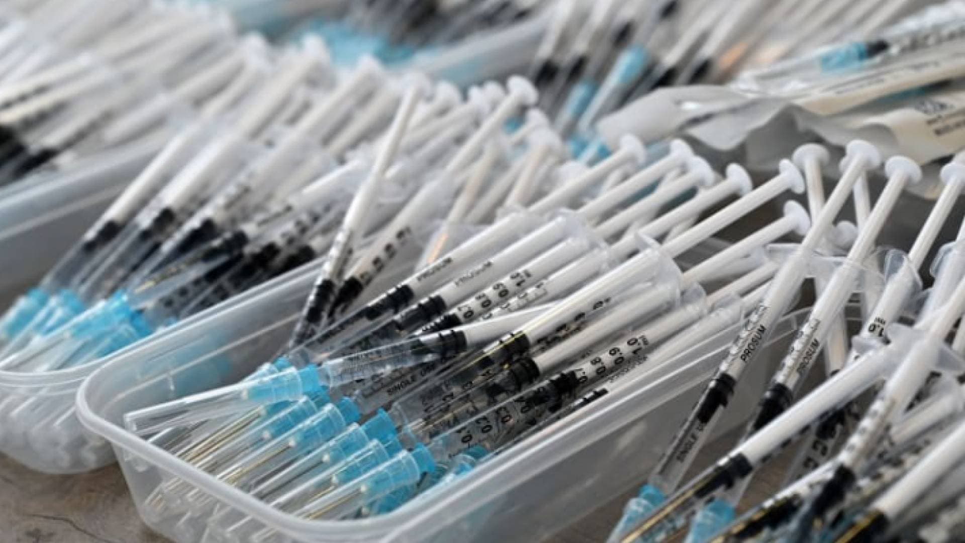 الصين تتبرع للعالم بملياري جرعة لقاح كورونا بنهاية ٢٠٢١