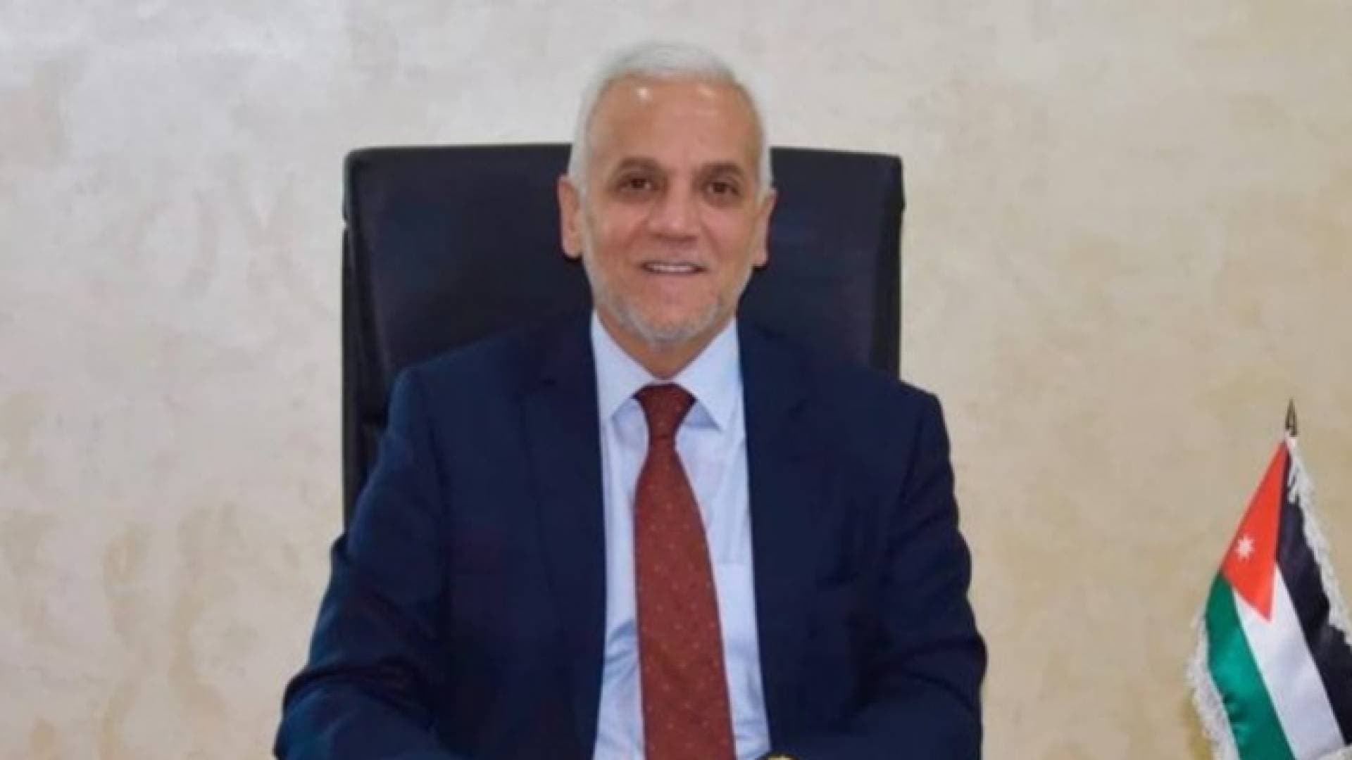 المفلح يتفقد مديريات التنمية وصندوق المعونة بالسلط