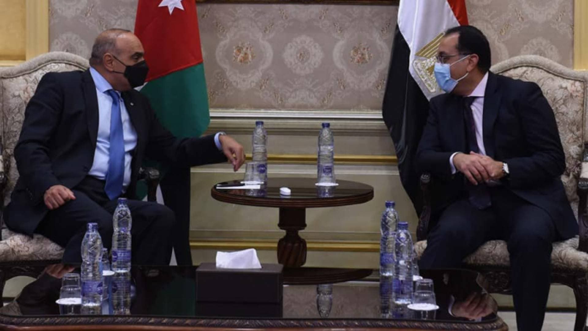 الخصاونة ومدبولي يؤكدان أهمية تسريع خطوات ايصال الغاز المصري الى لبنان