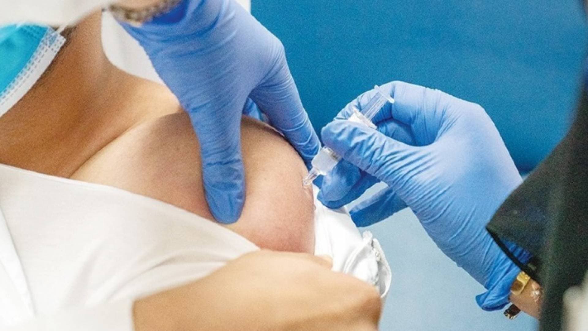 الصحة تعلن أسماء مراكز لقاحات كورونا الأحد