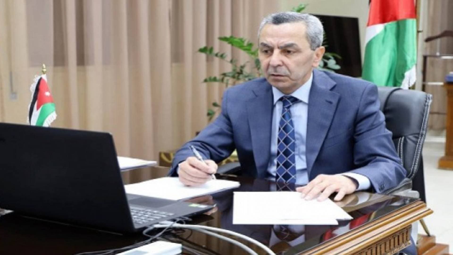 وزير التربية يوجه رسالة عبر "أخبار السابعة" للمعلمين .. فيديو
