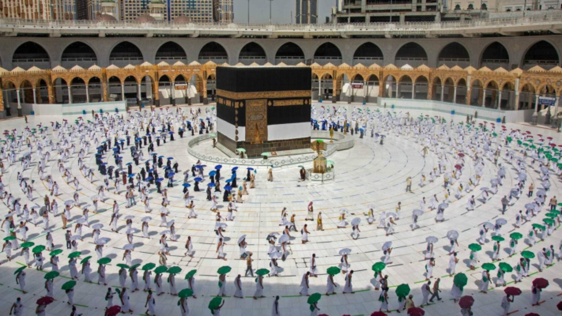 دعوات لمخاطبة السلطات السعودية للسماح بالعمرة برا
