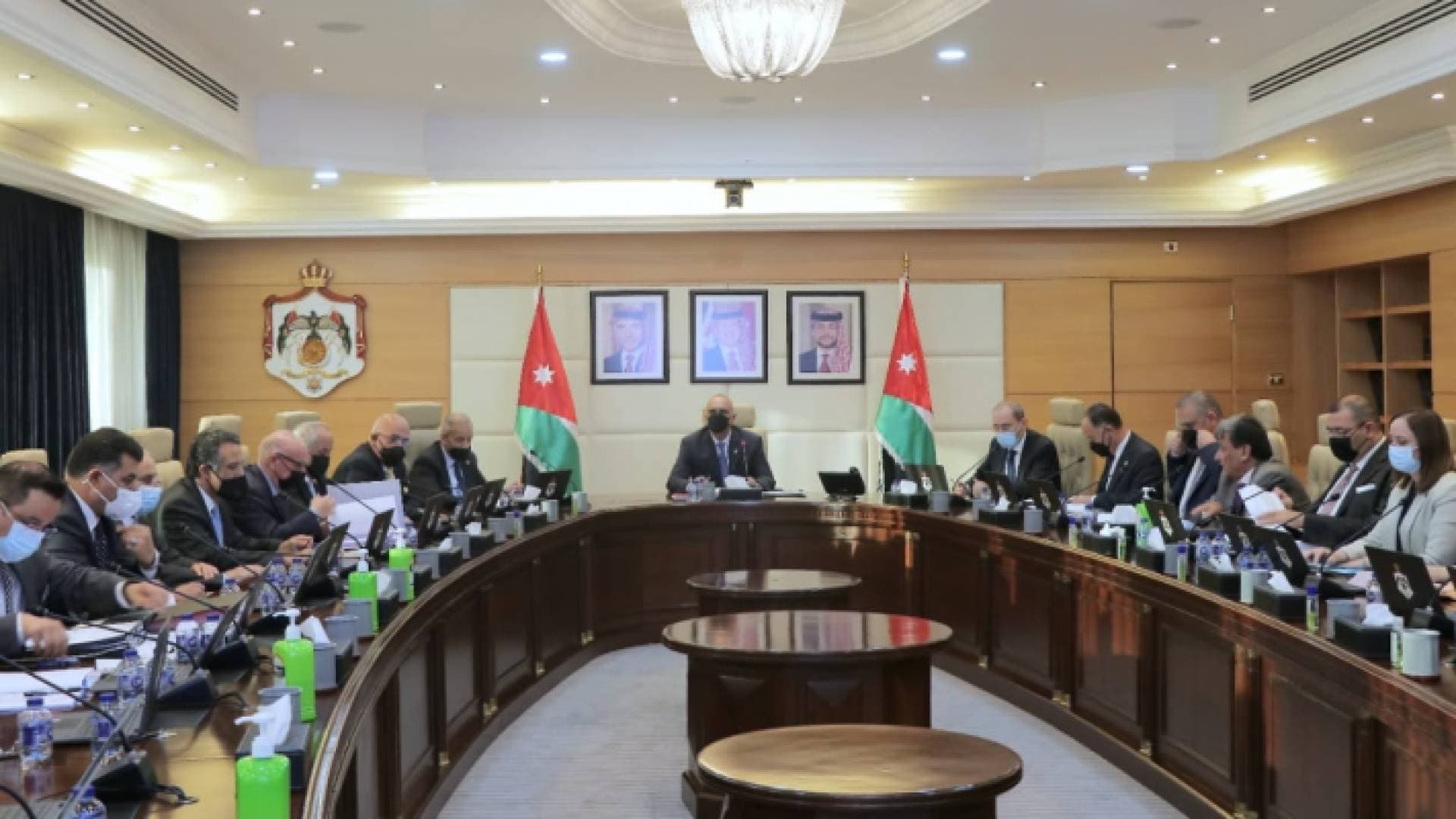 آخر قرارات مجلس الوزراء قبل إجراء الخصاونة التعديل الرابع على حكومته