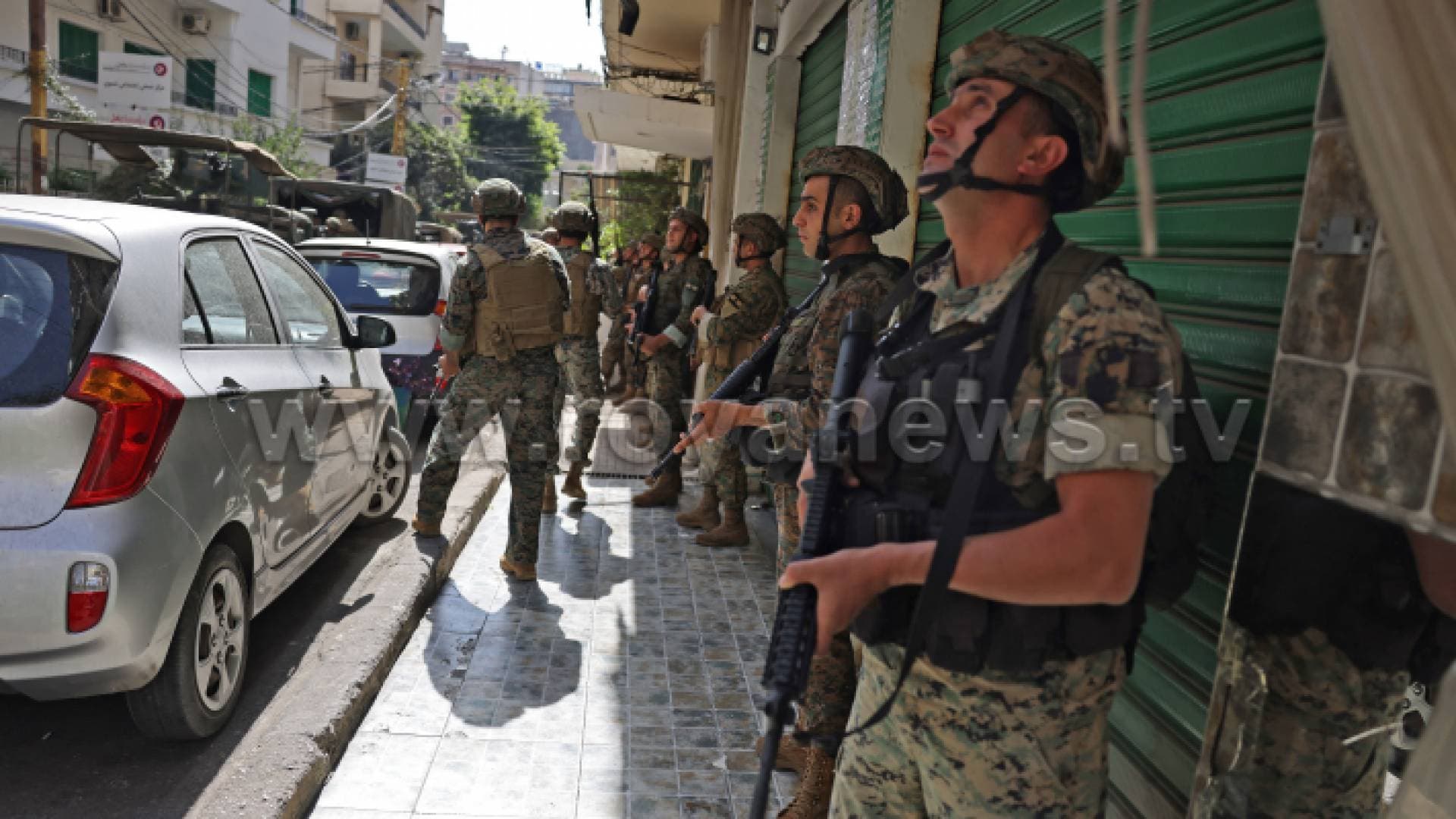 الجيش اللبناني: صعوبة في السيطرة على الوضع وانتشار المسلحين في بيروت