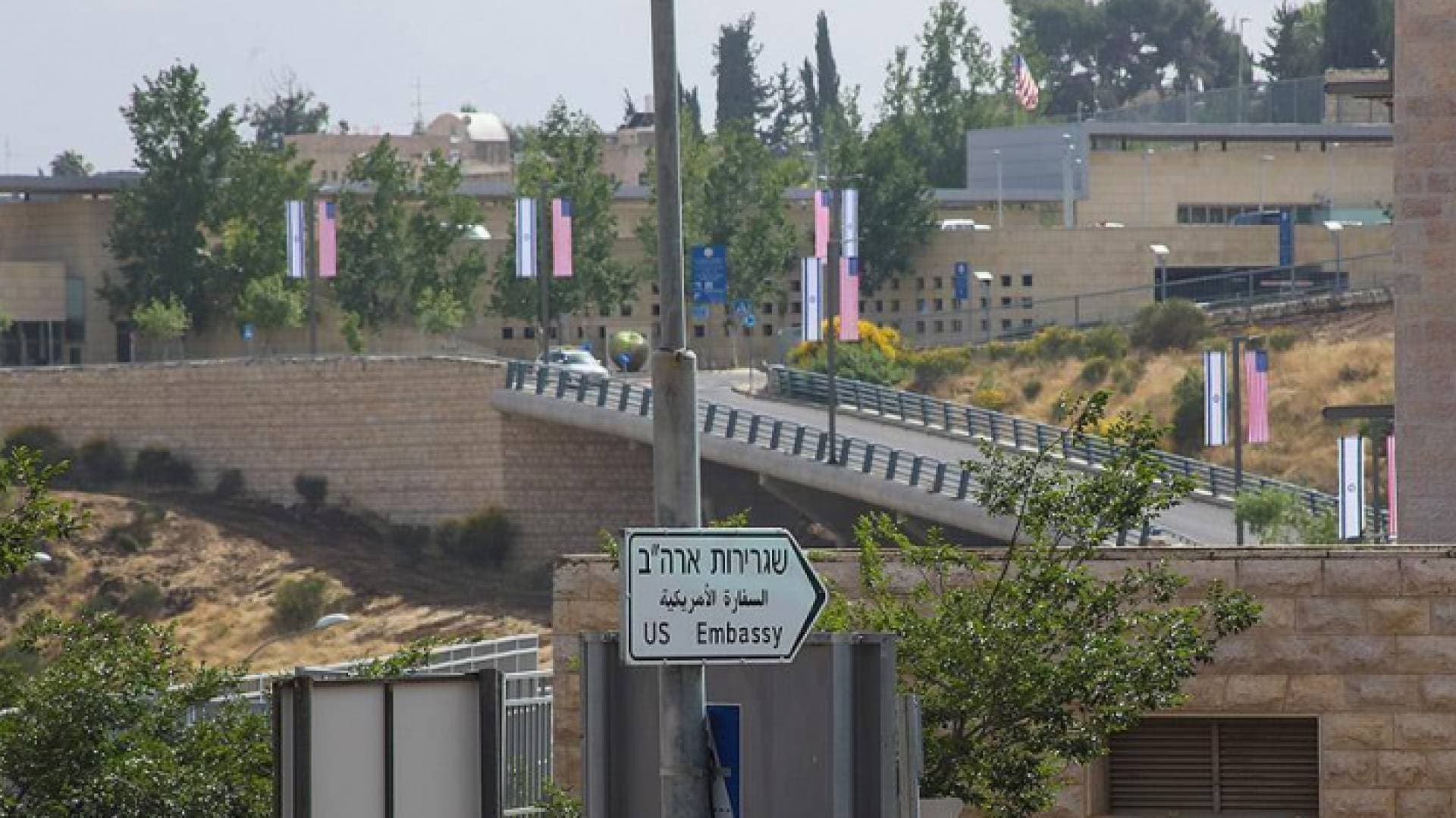 خارجية الاحتلال توافق على فتح القنصلية الأمريكية بالقدس الشرقية