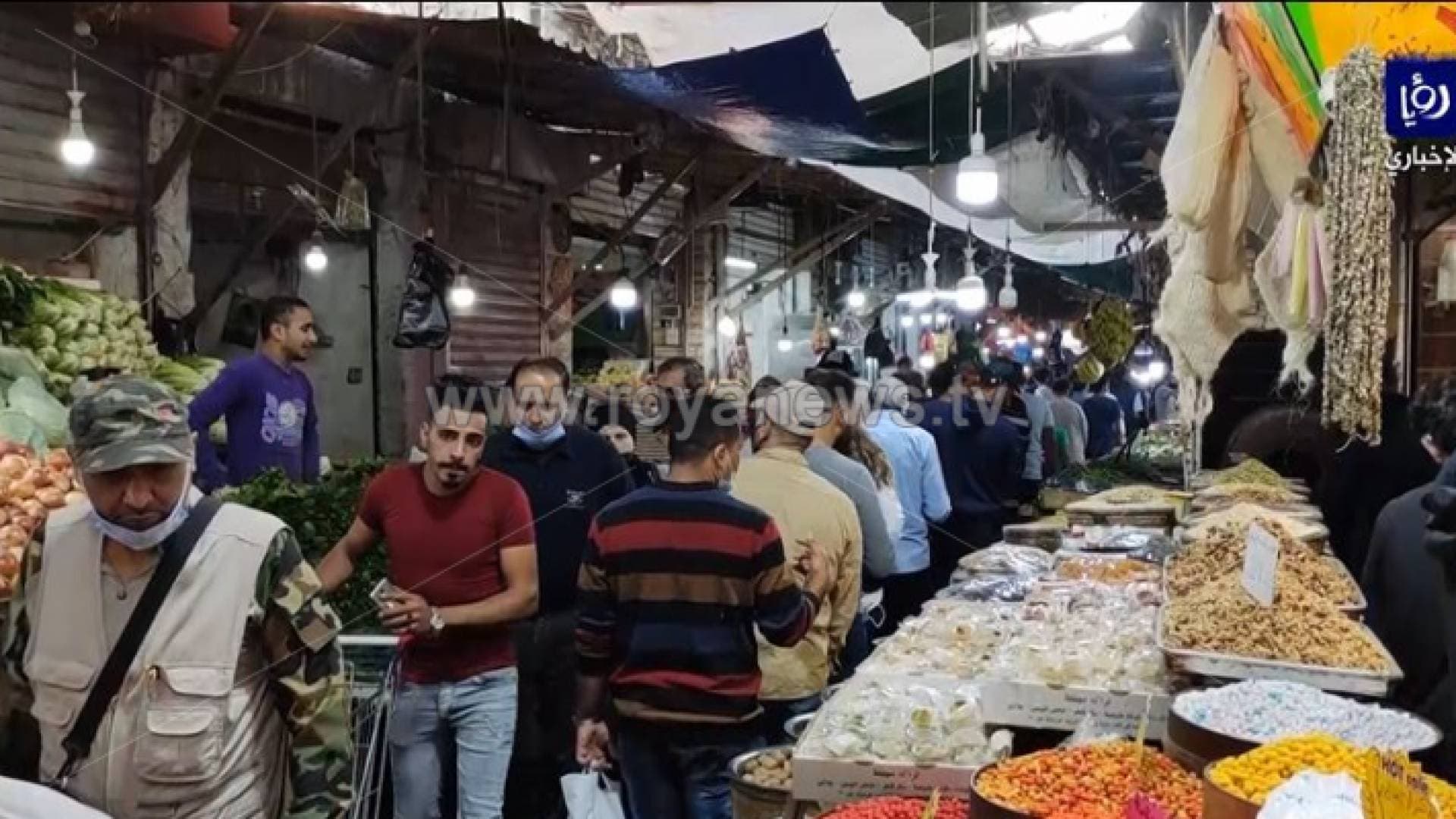 "رؤيا" ترصد تفاوتا بالالتزام بالإجراءات الوقائية ضد كورونا في وسط البلد بعمان - فيديو