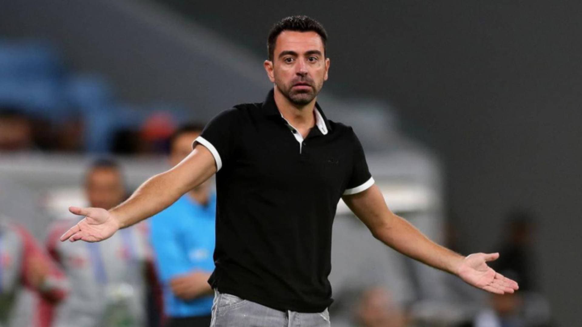 تشافي يكشف موقفه من تدريب برشلونة