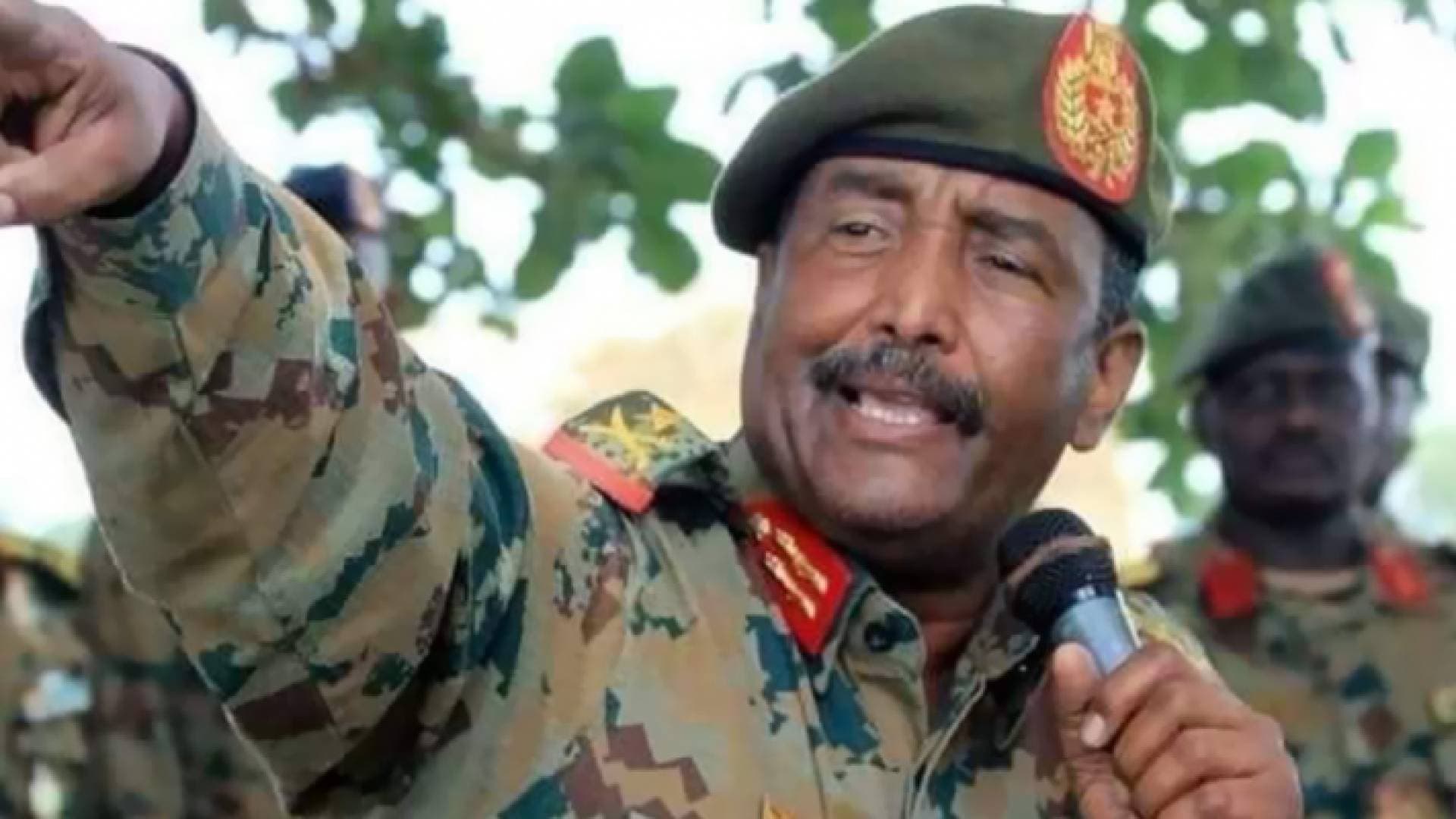 البرهان يكشف مكان رئيس الوزراء السوداني عبد الله حمدوك