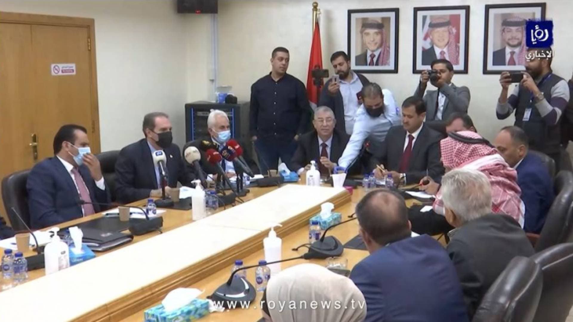 الصحة والتعليم النيابيتين تناقش المطاعيم لطلبة المدارس