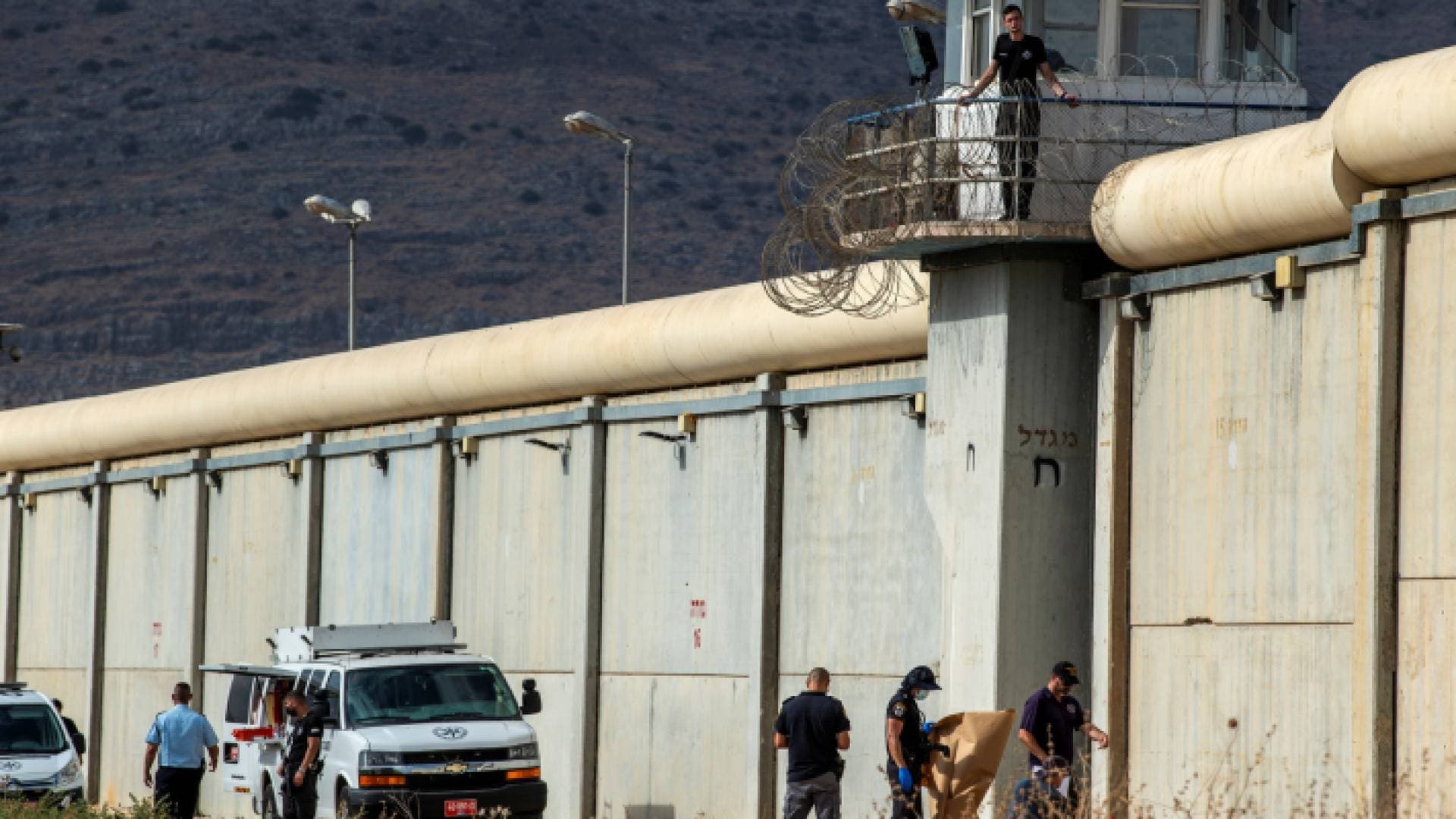 فلسطين.. ٧ أسرى يواصلون إضرابهم وسط تحذيرات من خطورة أوضاعهم الصحية