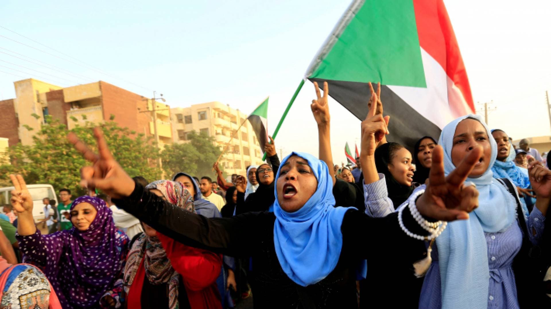 مقتل متظاهرين سودانيين اثنين معارضين للانقلاب في الخرطوم