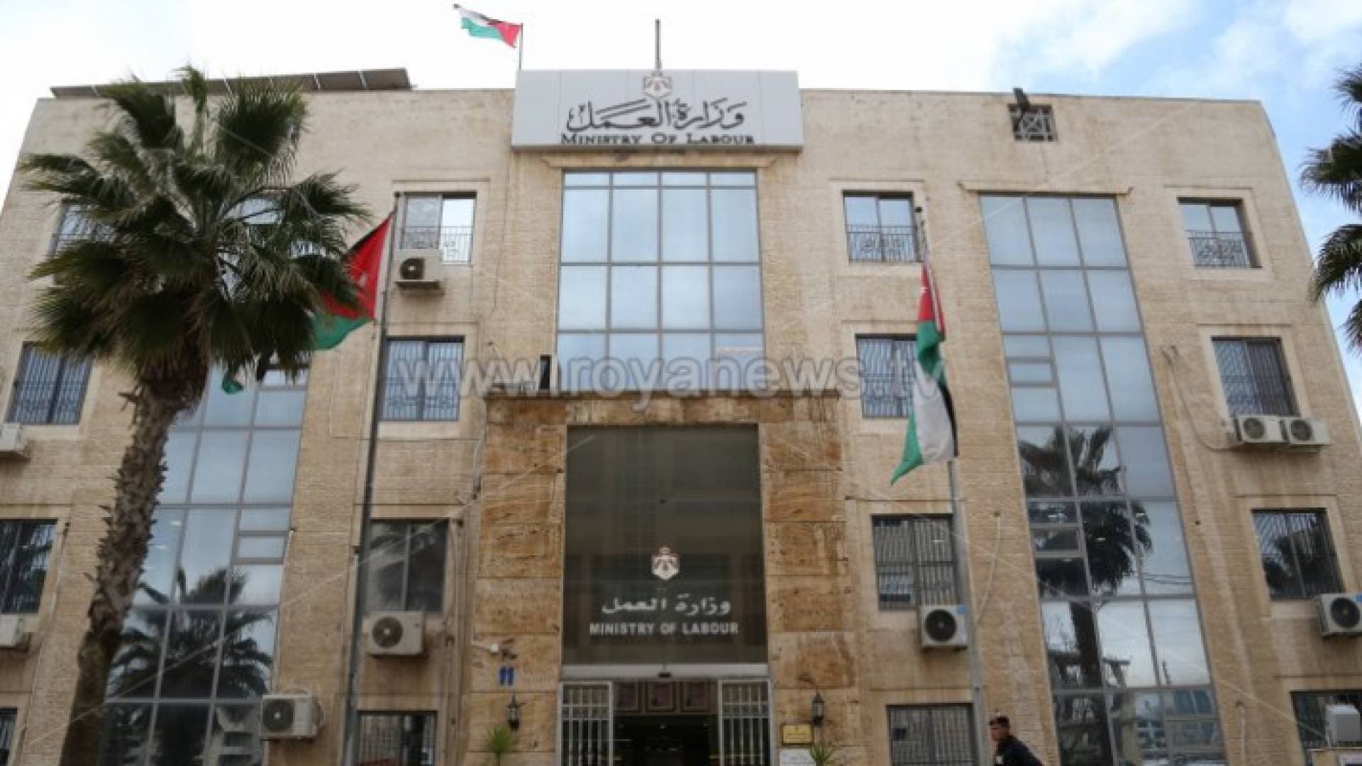 تصريح مهم من "العمل" للعمال من حملة الجنسية السورية في الأردن