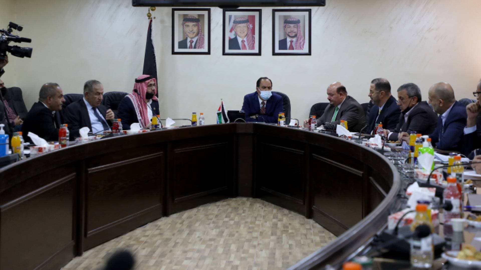انتهاء إعداد مشروعي موازنة الدولة والوحدات الحكومية قبل نهاية الشهر الحالي