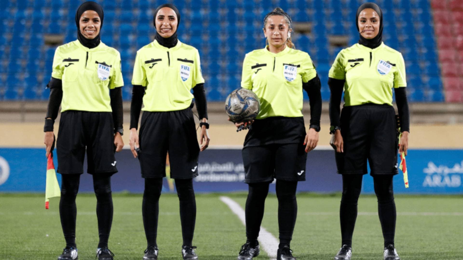للمرة الثانية في الأردن.. طاقم تحكيم نسوي يقود مباراة في دوري الدرجة الأولى للرجال