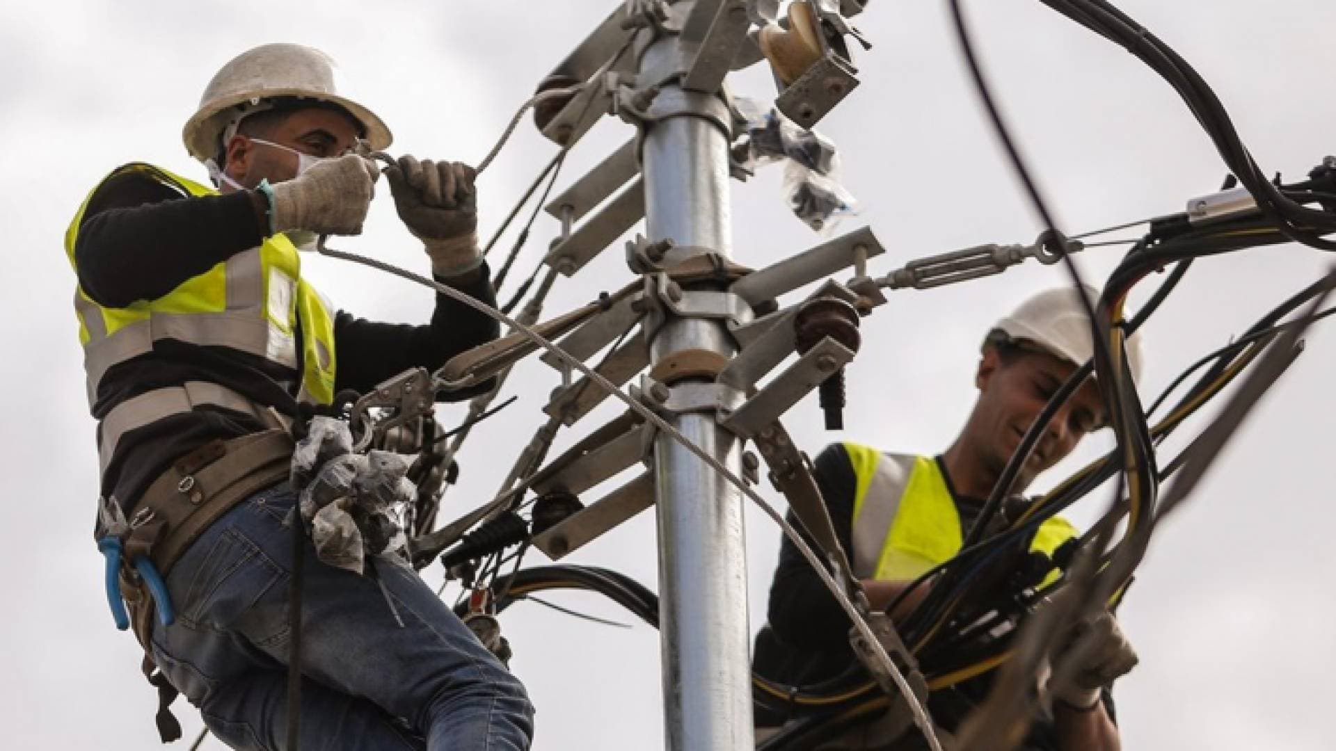 شركة الكهرباء: ٣٦٢٨ بلاغ أعطال ورد خلال حالة عدم الاستقرار
