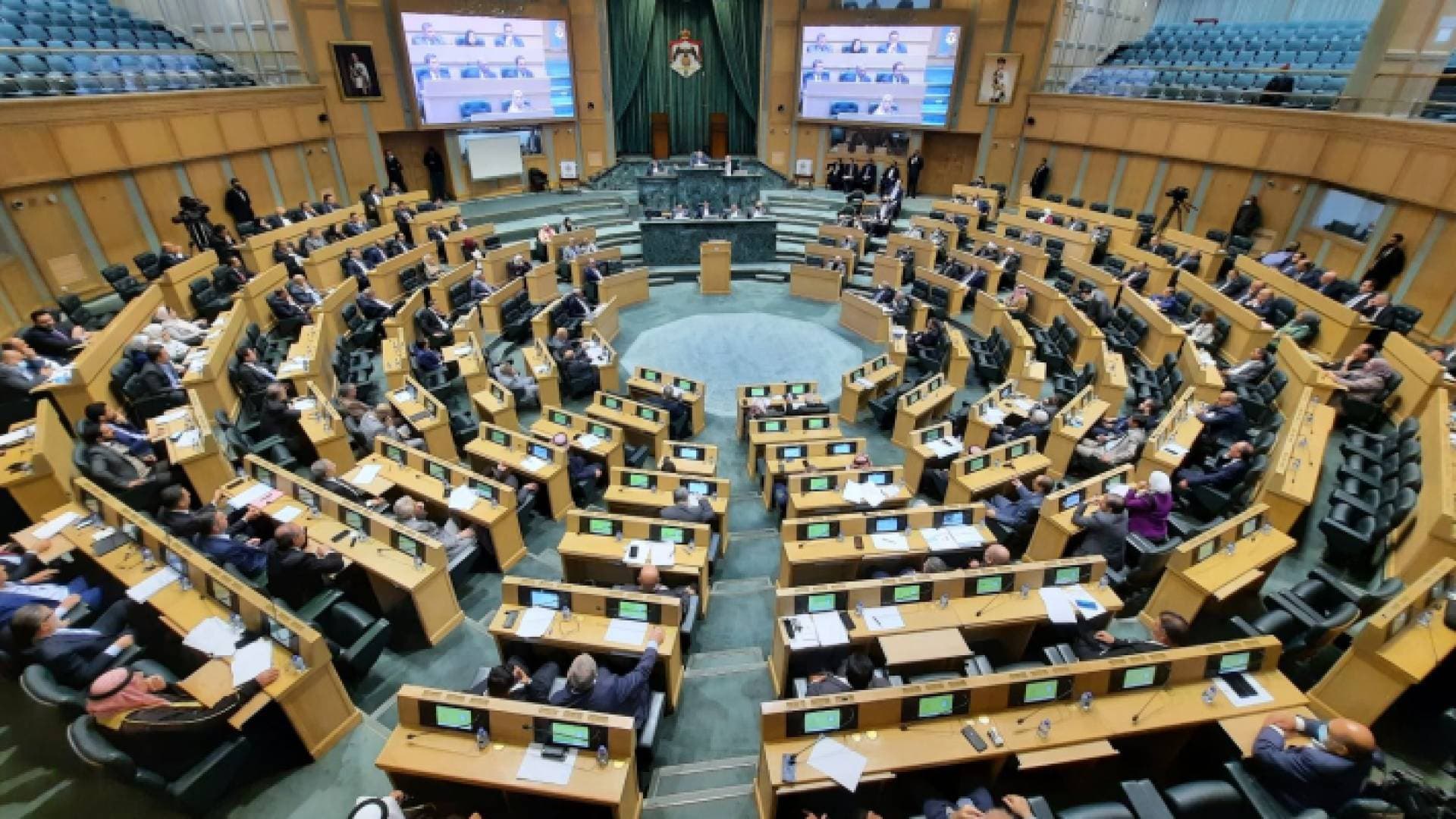 جدل تحت القبة بسبب مفهوم الهوية الجامعة "فيديو"