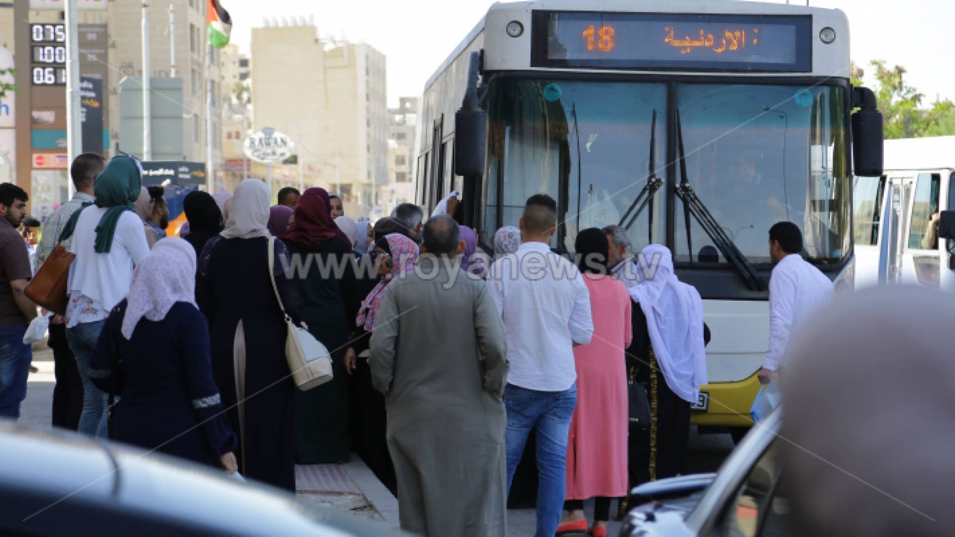 حالات كورونا النشطة.. ٤٠ ألف "قنبلة موقوتة" وتحذيرات من تحول الأردن لـ"بؤرة"
