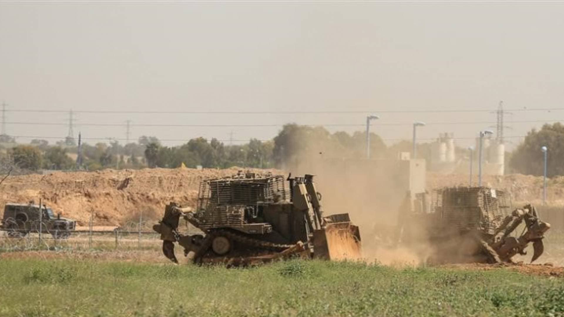 الاحتلال يتوغل شرقي حي التفاح في غزة