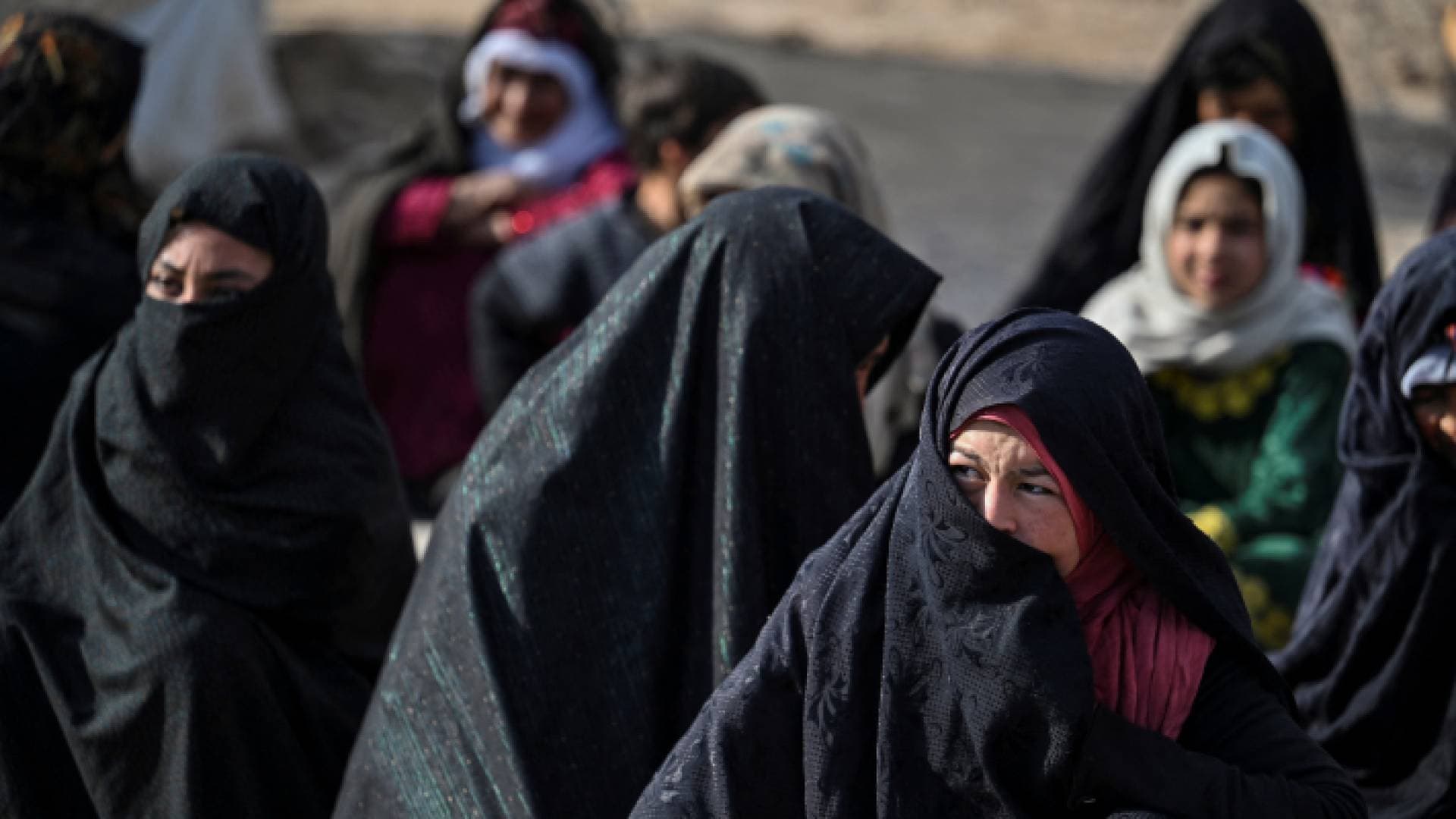 "أ ف ب": الجوع ينتشر في أفغانستان ويدفع الرضع إلى أبواب الموت